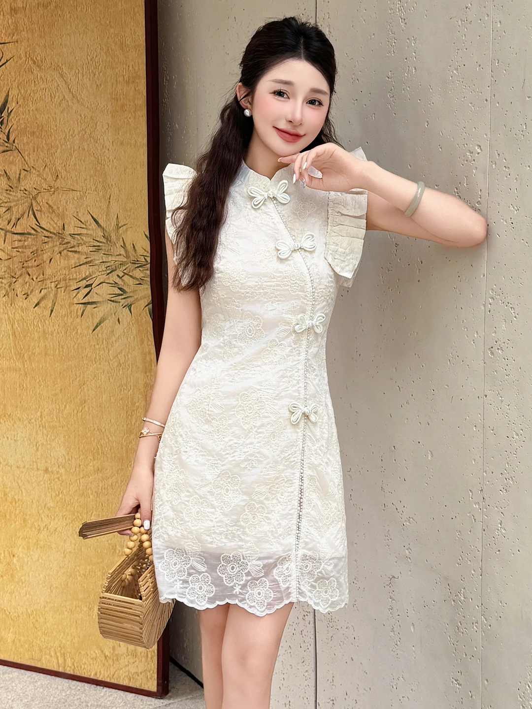 New Chinese Style Two-Piece Set Dress Embroidered Button Short Pants Women's High Waist Short Sleeve Elegant Summer...
New Chinese Style Two-Piece Set Dress Embroidered Button Short Pants Women's High Waist Short Sleeve Elegant Summer...