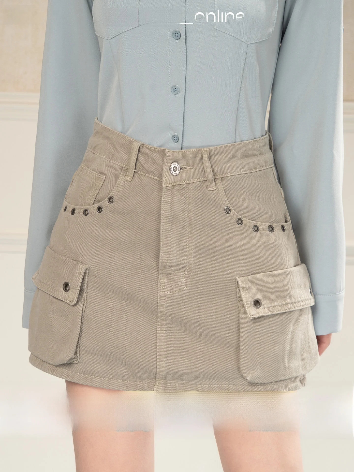 Heynew American Retro Light Grey High Waist Slim A-Line Skirt Women Spring Spicy Butt Covering Workwear Short Skirt
Heynew American Retro Light Grey High Waist Slim A-Line Skirt Women Spring Spicy Butt Covering Workwear Short Skirt