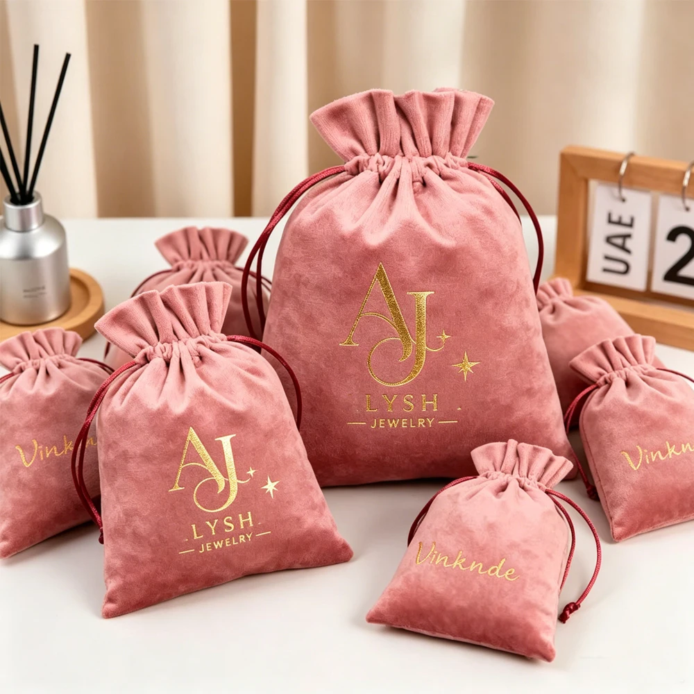 50Pcs Custom Logo Velvet Jewelry Packaging Bags Drawstring Small Gift Pouches for Bracelets Walnuts Perfume Earrings Rings Oils
50Pcs Custom Logo Velvet Jewelry Packaging Bags Drawstring Small Gift Pouches for Bracelets Walnuts Perfume Earrings Rings Oils