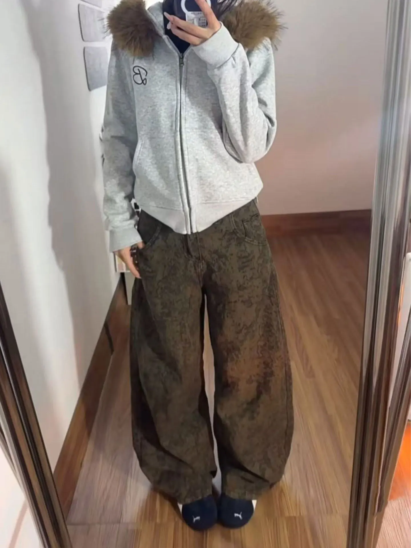 Retro High Waist Wide Leg Jeans Women's Summer Small Size Pleated Slimming Knife Long Pants Floral Embroidery Distressed Jeans
Retro High Waist Wide Leg Jeans Women's Summer Small Size Pleated Slimming Knife Long Pants Floral Embroidery Distressed Jeans