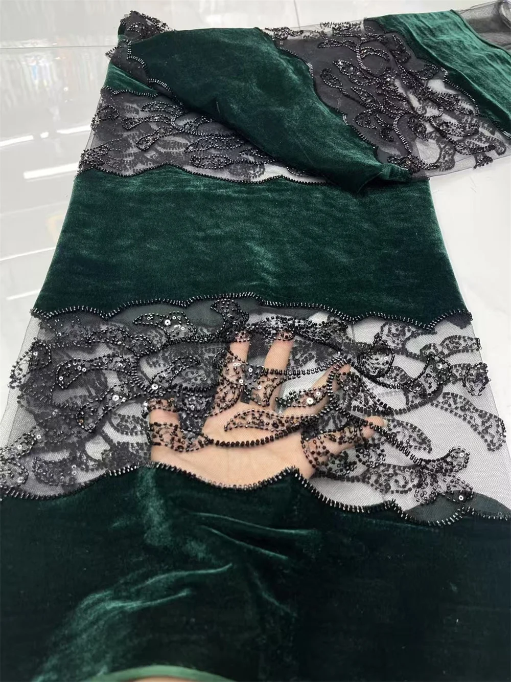 Blue Yelvet African Fabric High Quality ,Velvet Sequins Fabric High Quality Luxury Embroidered Dubai 2025 African Dresses W655-1
Blue Yelvet African Fabric High Quality ,Velvet Sequins Fabric High Quality Luxury Embroidered Dubai 2025 African Dresses W655-1