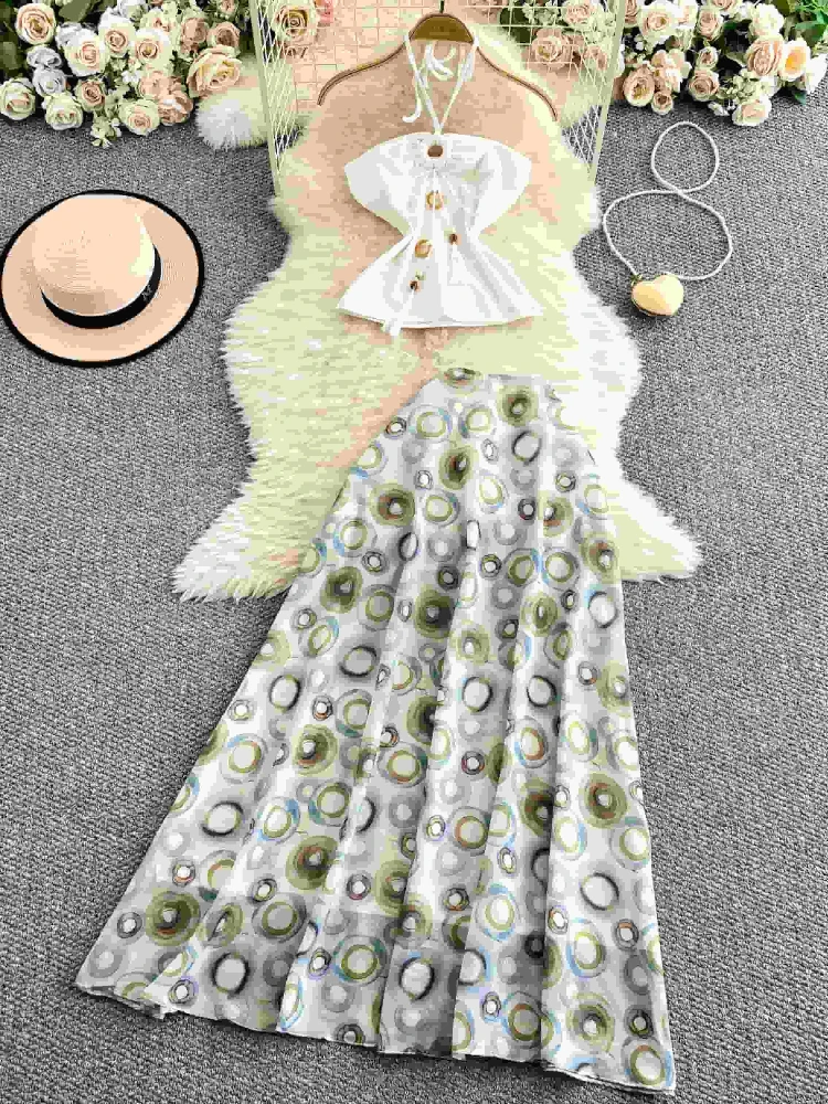 American style hot girl sexy hollow out strap hanging neck vest top+printed high waist slimming big swing skirt set
American style hot girl sexy hollow out strap hanging neck vest top+printed high waist slimming big swing skirt set