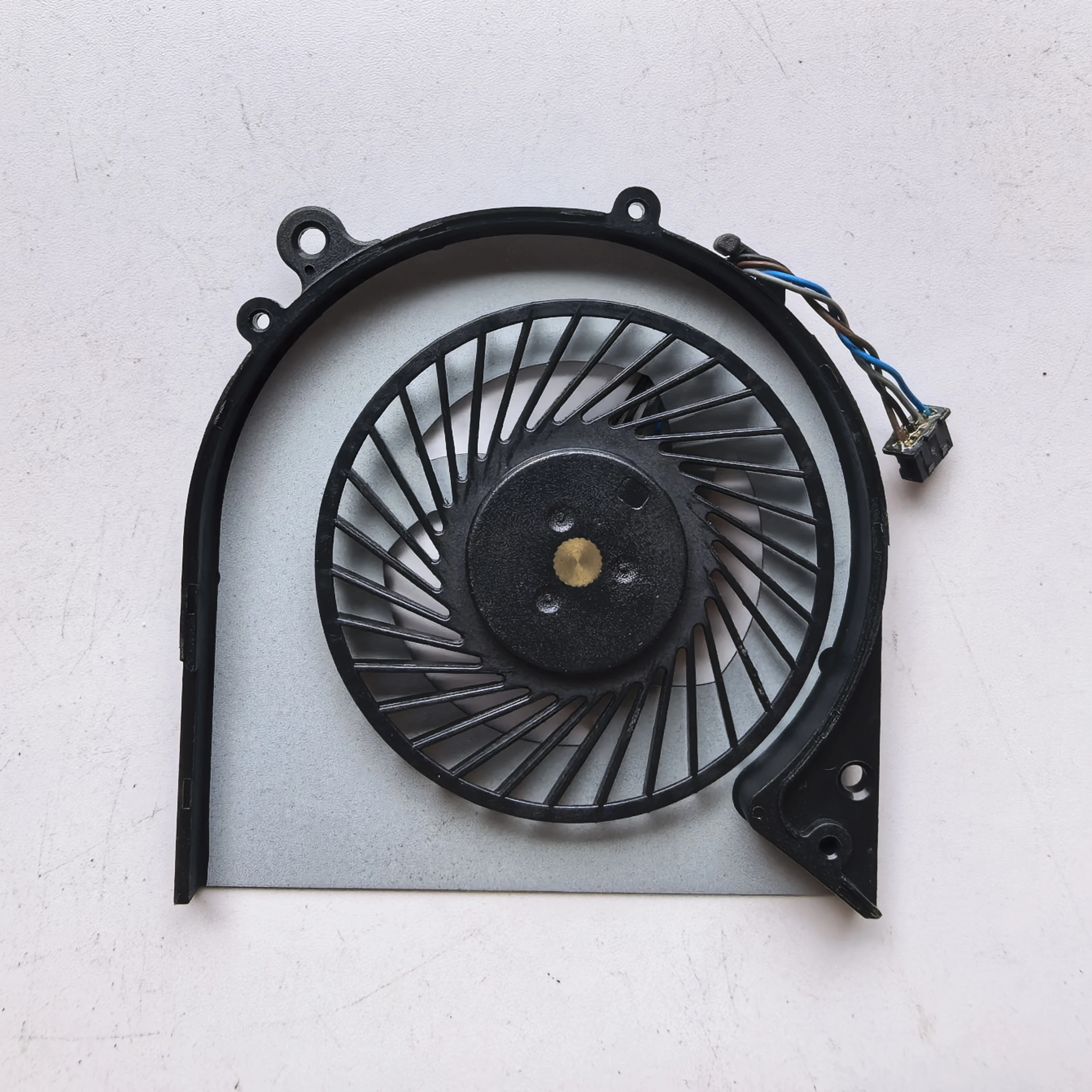 New laptop cpu cooling fan for HP Probook 820 G3 825 720 725 G4
New laptop cpu cooling fan for HP Probook 820 G3 825 720 725 G4