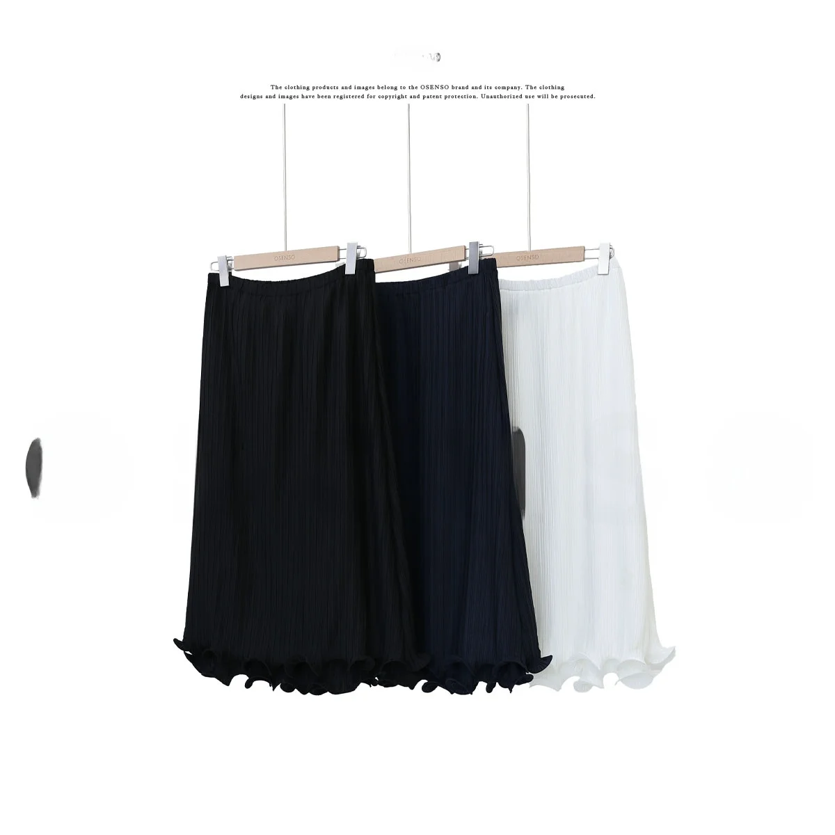 Повседневная волнистая плиссированная юбка, универсальная качественная дизайнерская юбка, брендовая летняя коллекция Osenso, тонкая полиэфирная ткань
Повседневная волнистая плиссированная юбка, универсальная качественная дизайнерская юбка, брендовая летняя коллекция Osenso, тонкая полиэфирная ткань