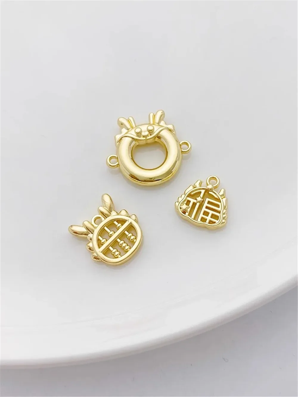 14K Pack Jinsheng Xiaolong Pendant Fu Brand Beaded Handmade DIY Bracelet Necklace Jewelry Material Accessories L524 
14K Pack Jinsheng Xiaolong Pendant Fu Brand Beaded Handmade DIY Bracelet Necklace Jewelry Material Accessories L524