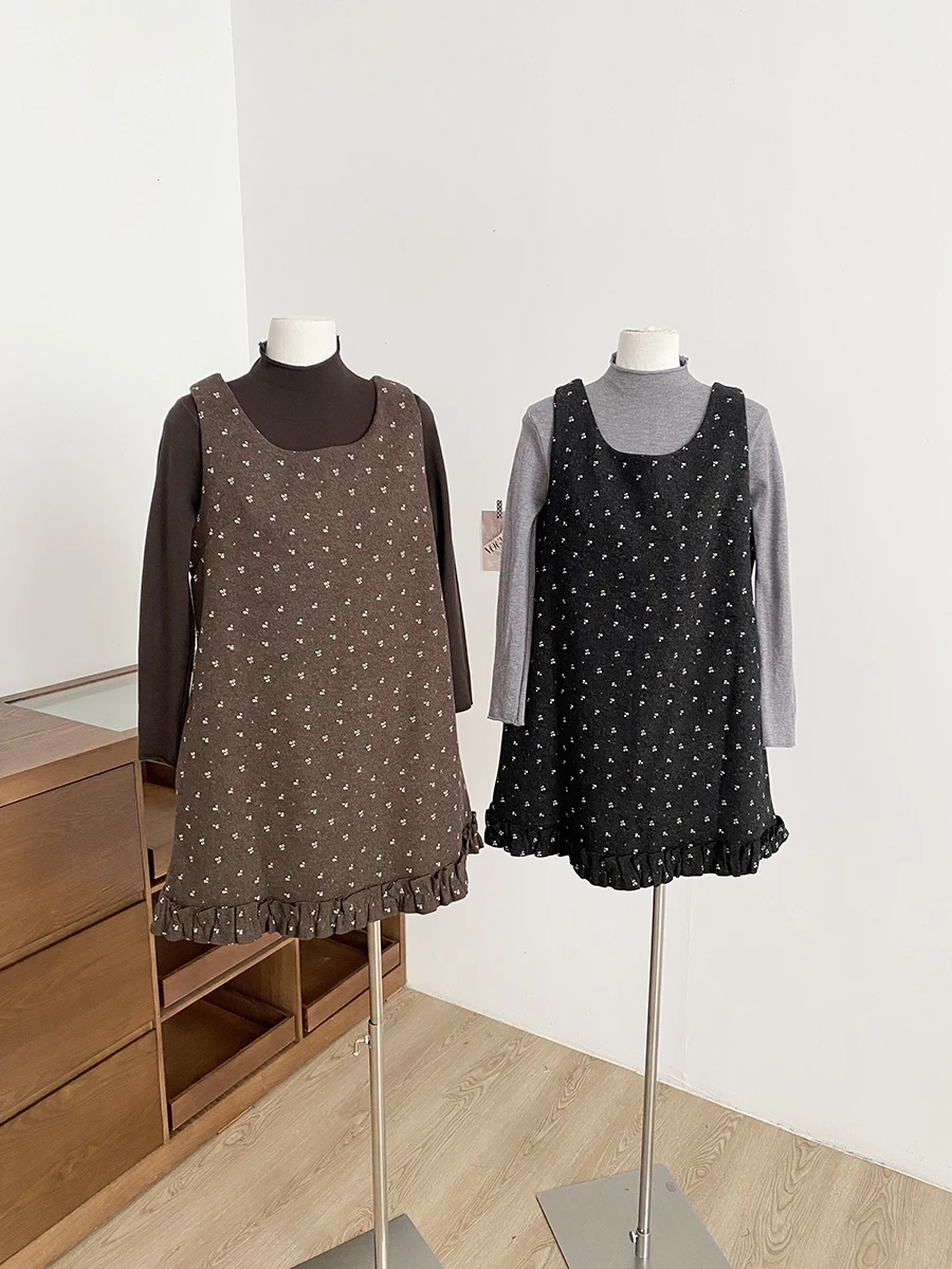 Retro Sweet Floral Vest Skirt Set Women's Layering Wood Grain Design Dress Set Spring 2026 Fashion Ensemble
Retro Sweet Floral Vest Skirt Set Women's Layering Wood Grain Design Dress Set Spring 2026 Fashion Ensemble