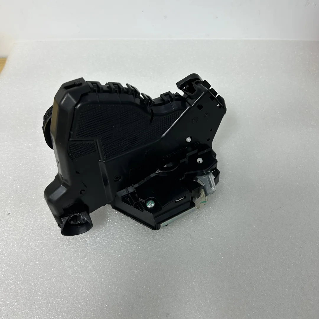 1pcs 69030-60240 Car Front Right Door Lock Actuator Assembly For TOYOTA Rav4 High Quality Automobiles Spare Parts 6903060240
1pcs 69030-60240 Car Front Right Door Lock Actuator Assembly For TOYOTA Rav4 High Quality Automobiles Spare Parts 6903060240