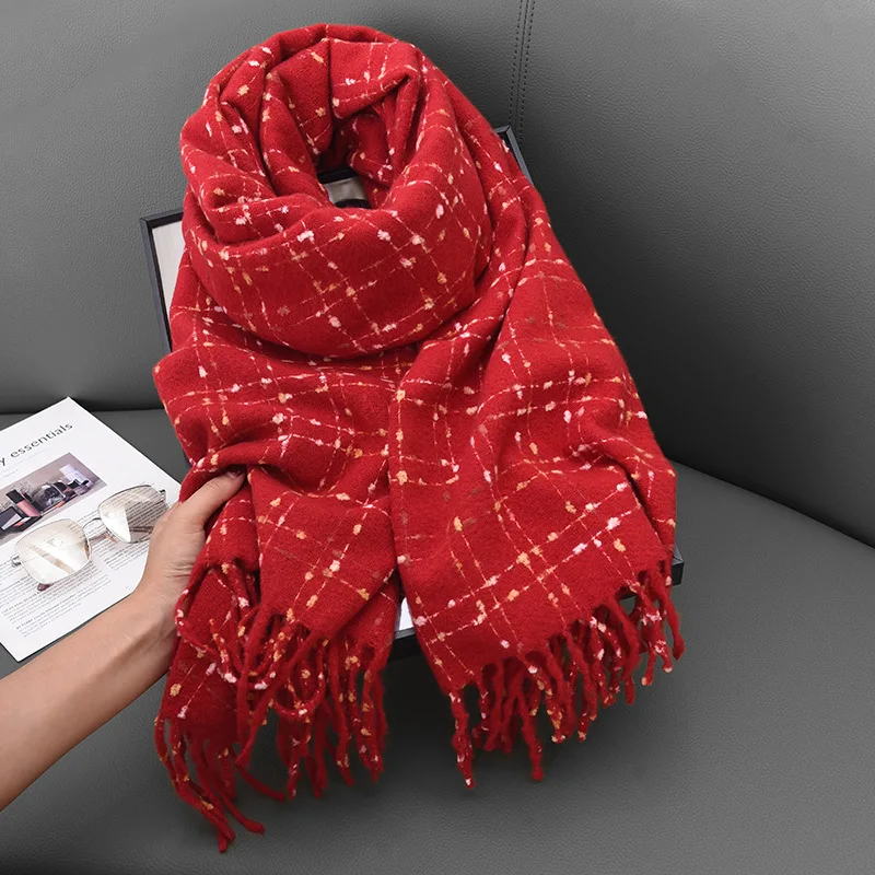 2024 New Warm Winter Tassel Scarf Hijab Women Dot Plaid Paisley Cashmere Pashmina Thick Wrap Blanket Echarpe Red Christmas Shawl
2024 New Warm Winter Tassel Scarf Hijab Women Dot Plaid Paisley Cashmere Pashmina Thick Wrap Blanket Echarpe Red Christmas Shawl