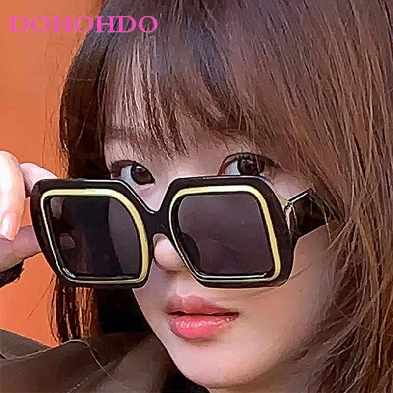 Luxury Brand Designer Square Sunglasses Women And Men Fashion Classic Sun Glasses Outdoors Summer Traveling Shades Eyewear UV400
Luxury Brand Designer Square Sunglasses Women And Men Fashion Classic Sun Glasses Outdoors Summer Traveling Shades Eyewear UV400