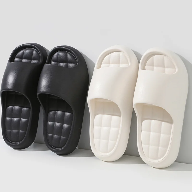 Plaid slippers men's soft bottom indoor new fashion slippers casual home bathing cool slippers women's one-word slippers
Plaid slippers men's soft bottom indoor new fashion slippers casual home bathing cool slippers women's one-word slippers