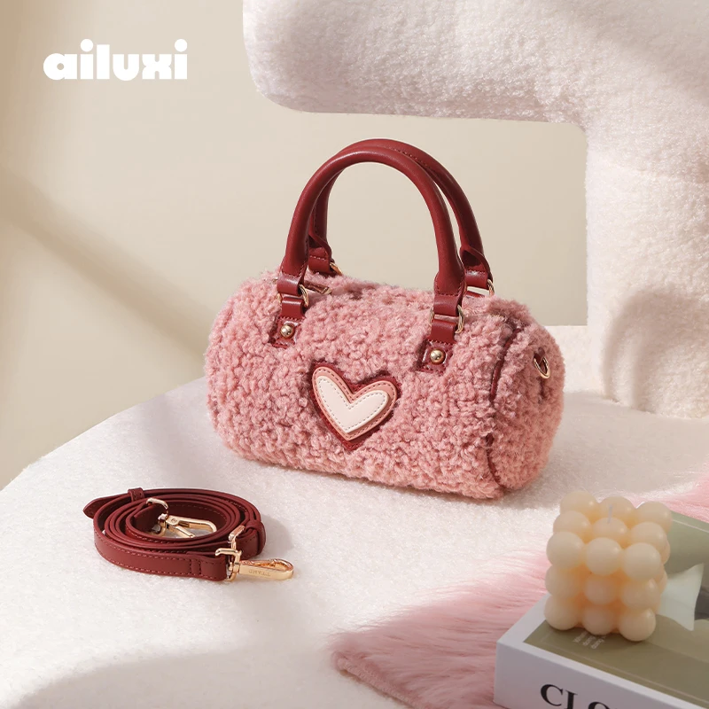 AILUXI Boston Bowling Bag Cute Plush Women's Heart Embroidery Handbag Fashion Shoulder Bag Casual Trendy Back To School Gift
AILUXI Boston Bowling Bag Cute Plush Women's Heart Embroidery Handbag Fashion Shoulder Bag Casual Trendy Back To School Gift