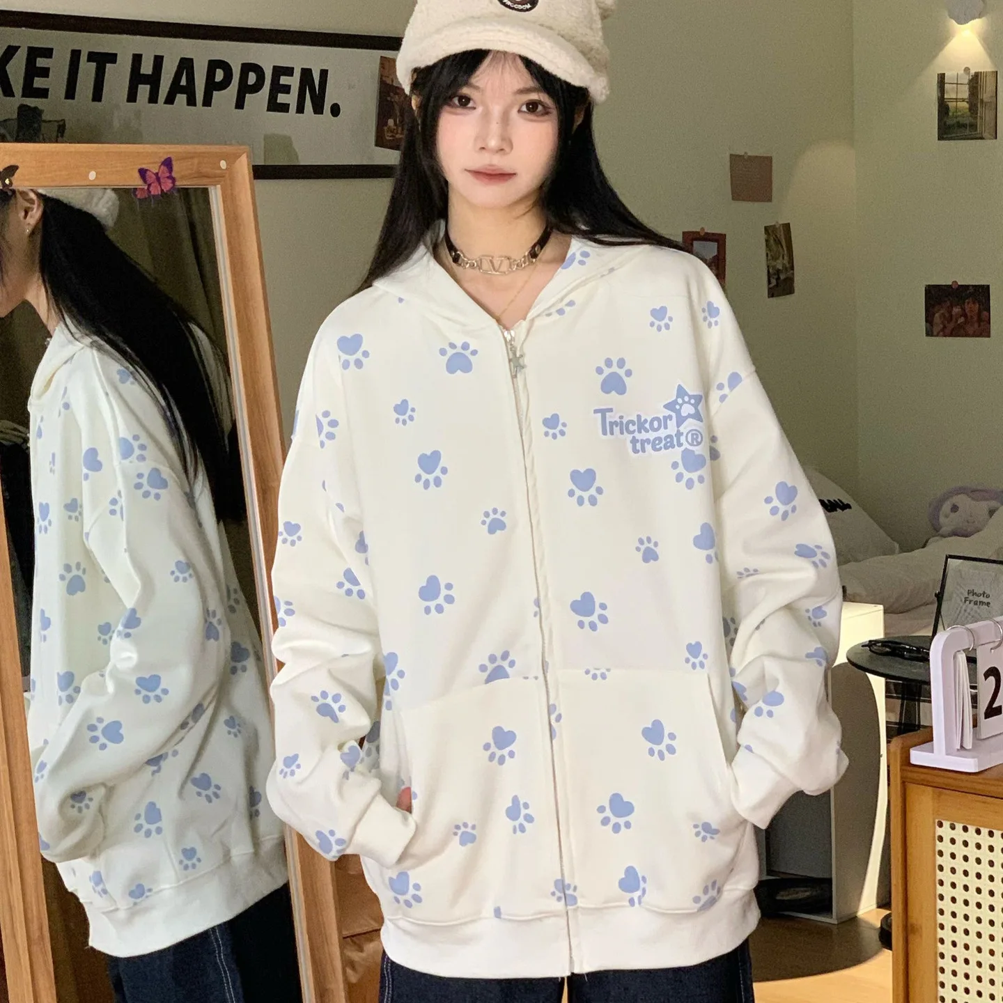 Women Cartoon Paw Casual Print Zipper Loose Autumn Cute Hoodies Y2k Aesthetic Harajuku Loose Hooded Sweatshirt Young Girls Tops
Women Cartoon Paw Casual Print Zipper Loose Autumn Cute Hoodies Y2k Aesthetic Harajuku Loose Hooded Sweatshirt Young Girls Tops