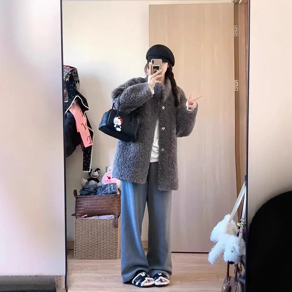 Women Blend Coat 2025 Winter Women's Coat Mid Length Faux Shearling Coat Loose Lamb Faux Fur Collar Warm Outerwear
Women Blend Coat 2025 Winter Women's Coat Mid Length Faux Shearling Coat Loose Lamb Faux Fur Collar Warm Outerwear