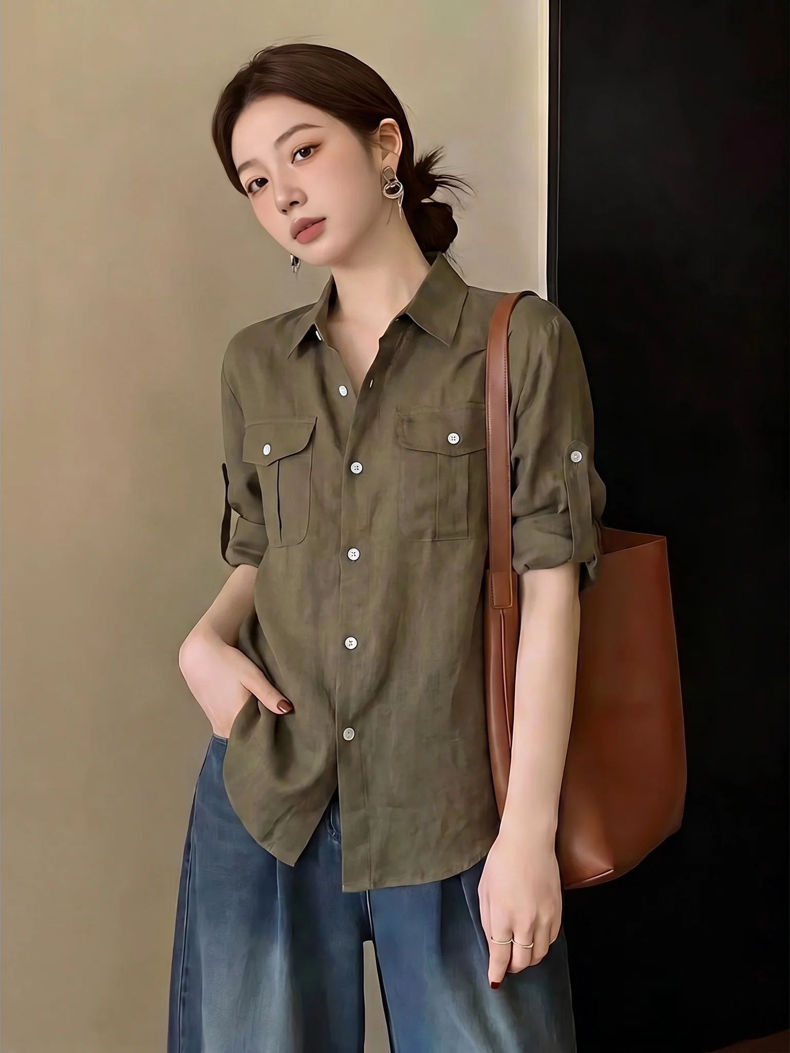 Slimming Green V-Neck Short Sleeve Shirt Women's Fashion Korean Style Commute Wind Loose Fit Summer New Arrival plus Size
Slimming Green V-Neck Short Sleeve Shirt Women's Fashion Korean Style Commute Wind Loose Fit Summer New Arrival plus Size