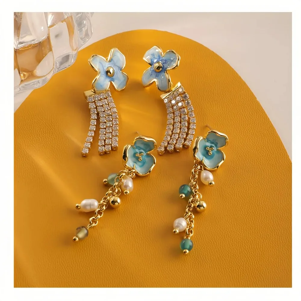 Boho Style Niche Design Blue Enamel Flower Rhinestone Chain Row Tassel Zircon Earrings for Women Long Pearl Temperament Earrings
Boho Style Niche Design Blue Enamel Flower Rhinestone Chain Row Tassel Zircon Earrings for Women Long Pearl Temperament Earrings