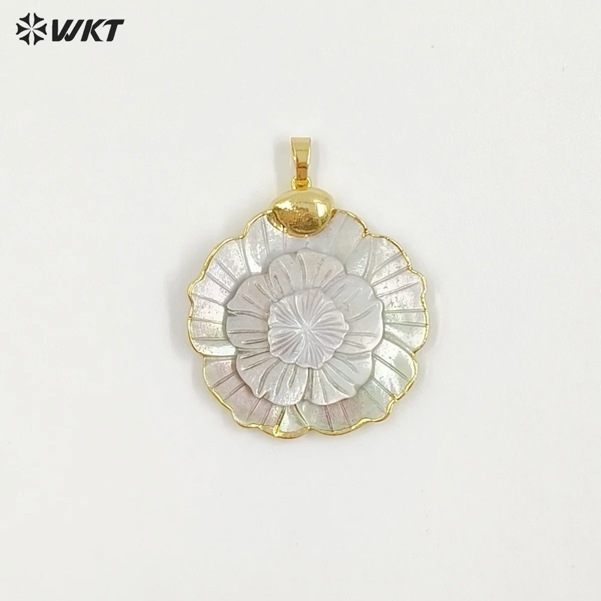 WT-JP442 Good Quality 18K Gold Plated Three Layers Leaves Natural Shell Flower Shape Pendant As Women Necklace DIY Accessories
WT-JP442 Good Quality 18K Gold Plated Three Layers Leaves Natural Shell Flower Shape Pendant As Women Necklace DIY Accessories