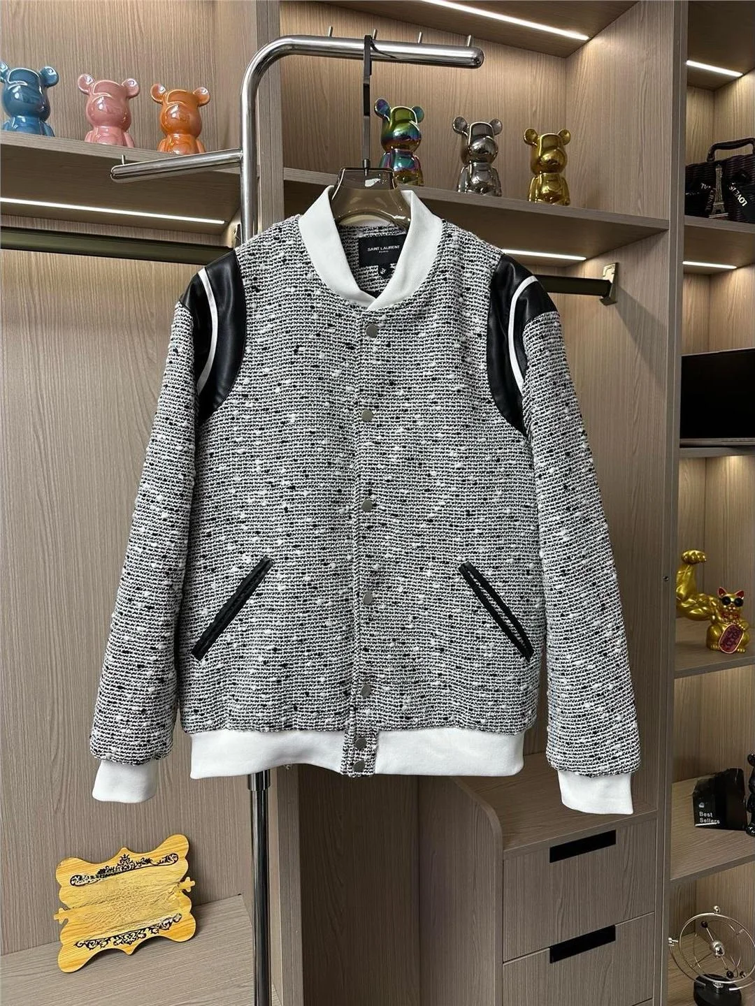 Preppy Sle Knitted Baseball Jaet Outerwear for Men And Women Spring Autumn Loose Fit Long Sve Anti-Wrinkle Polka Dot P...
Preppy Sle Knitted Baseball Jaet Outerwear for Men And Women Spring Autumn Loose Fit Long Sve Anti-Wrinkle Polka Dot P...