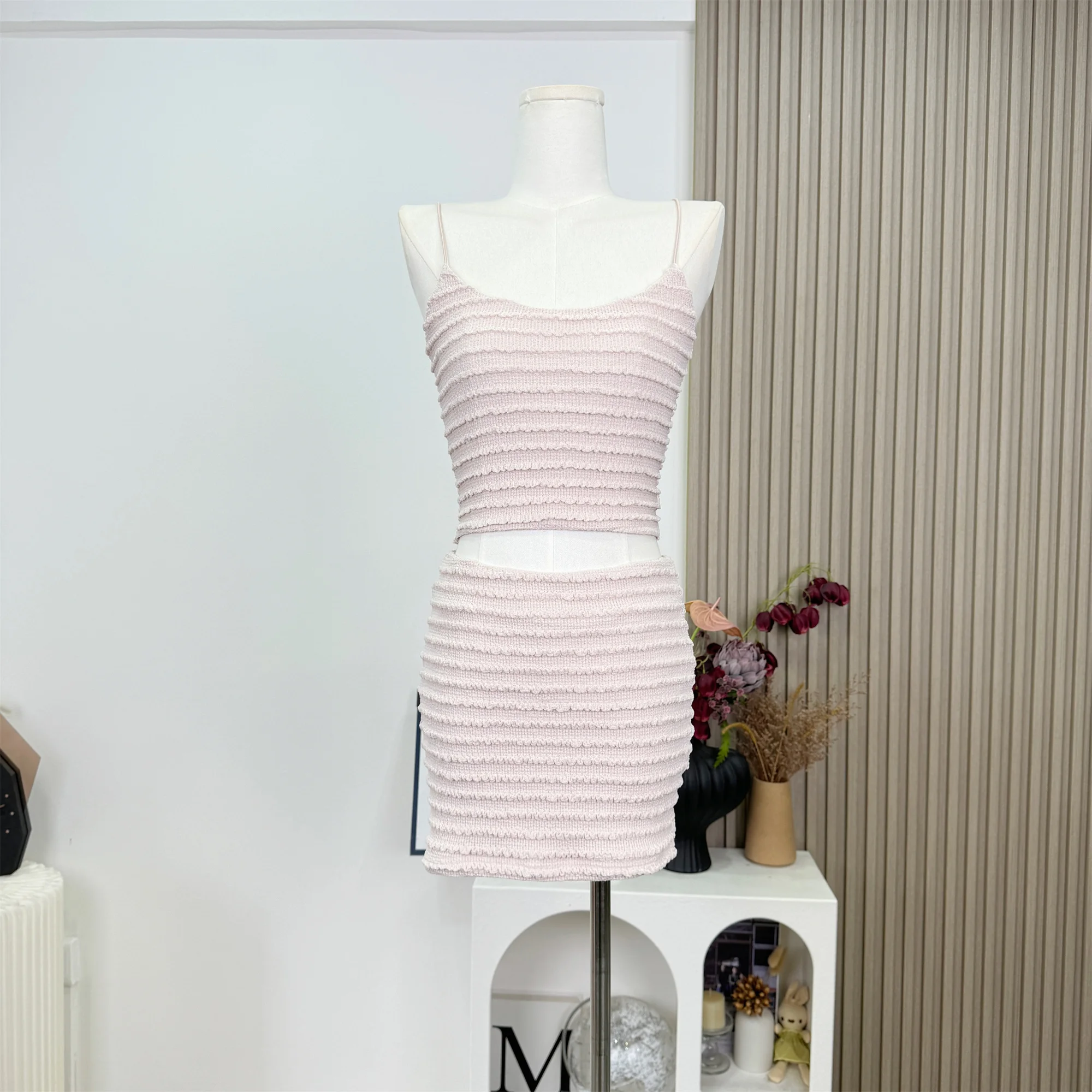 Summer Women Shoujo Cute Core 2000s Korean Fashion Vacation Y2k Coquette Gyaru Outfits 2 Piece Set Knit Camisole + Mini Skirt 
Summer Women Shoujo Cute Core 2000s Korean Fashion Vacation Y2k Coquette Gyaru Outfits 2 Piece Set Knit Camisole + Mini Skirt