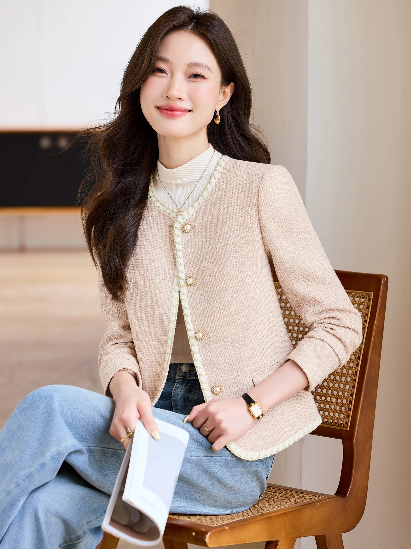 Khaki Suit Jacket Women's Casual Fashion Small Fragrance Style High-End Feelings Short Size Ladies' Commute Polyester Fiber
Khaki Suit Jacket Women's Casual Fashion Small Fragrance Style High-End Feelings Short Size Ladies' Commute Polyester Fiber