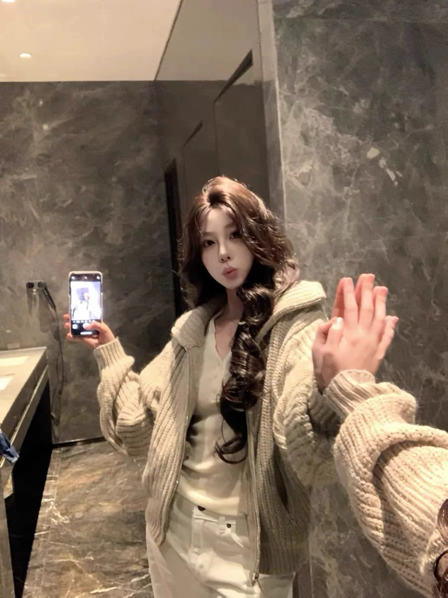 Women's Chunky Needle Four Color Dyed Mixed Knitwear Zipper Sweater Soft Wool Blend Long Sleeve Cardigan Warm Thickened Autumn
Women's Chunky Needle Four Color Dyed Mixed Knitwear Zipper Sweater Soft Wool Blend Long Sleeve Cardigan Warm Thickened Autumn