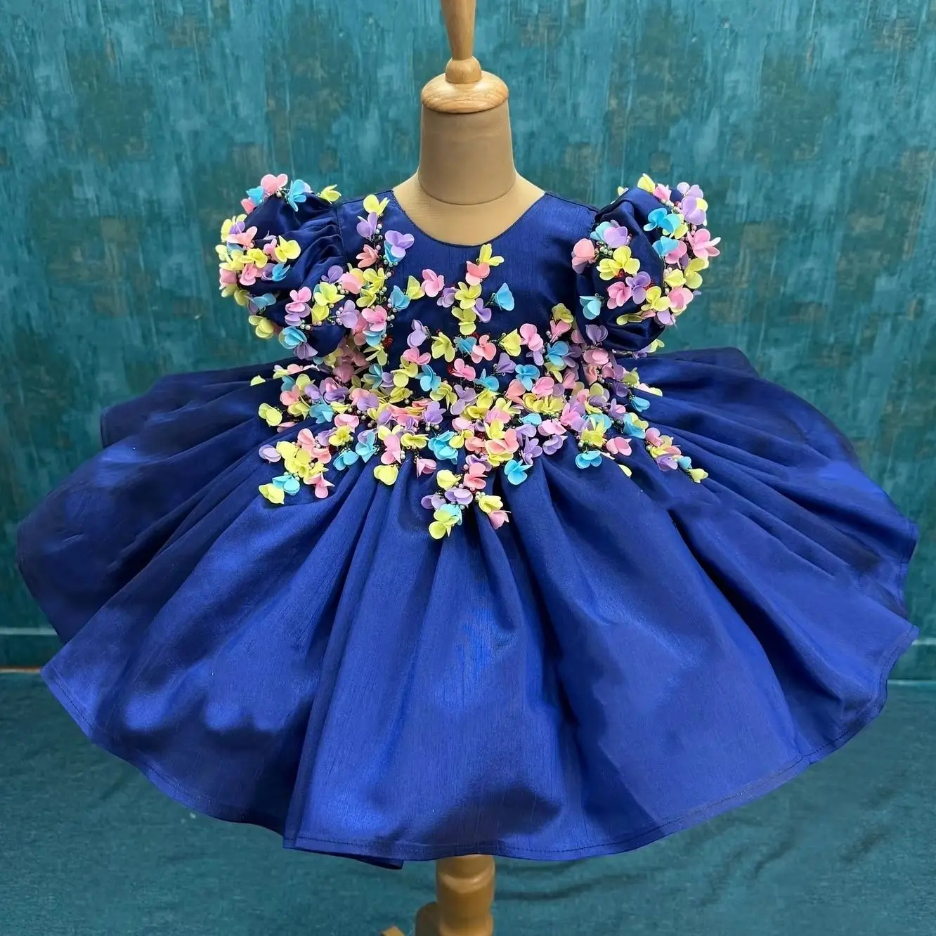 Dark Blue Floral Girls Birthday Party Dresses Customized Beaded Flower Girl Dresses for Wedding Kids Prom Gowns for Photo Shoot
Dark Blue Floral Girls Birthday Party Dresses Customized Beaded Flower Girl Dresses for Wedding Kids Prom Gowns for Photo Shoot
