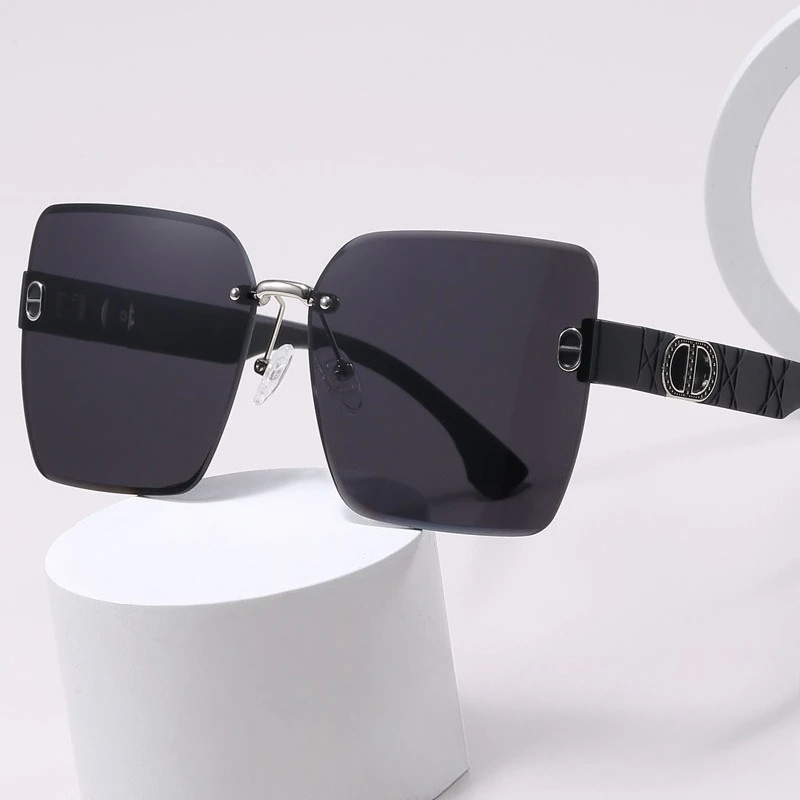 2025 New Light Luxury Frameless Sunglasses - High-End Women's Trendy UV400 Protection Trimmed Cat Eye Glasses Minimalist Chic
2025 New Light Luxury Frameless Sunglasses - High-End Women's Trendy UV400 Protection Trimmed Cat Eye Glasses Minimalist Chic