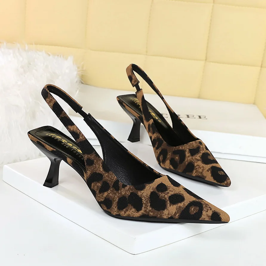 BIGTREE Soft Leather High Heels Slingback Women Lady Pumps Prom Dress Shoes Rhinbit Buckle Metallic Silver Heeled Shoes 6.5cm
BIGTREE Soft Leather High Heels Slingback Women Lady Pumps Prom Dress Shoes Rhinbit Buckle Metallic Silver Heeled Shoes 6.5cm