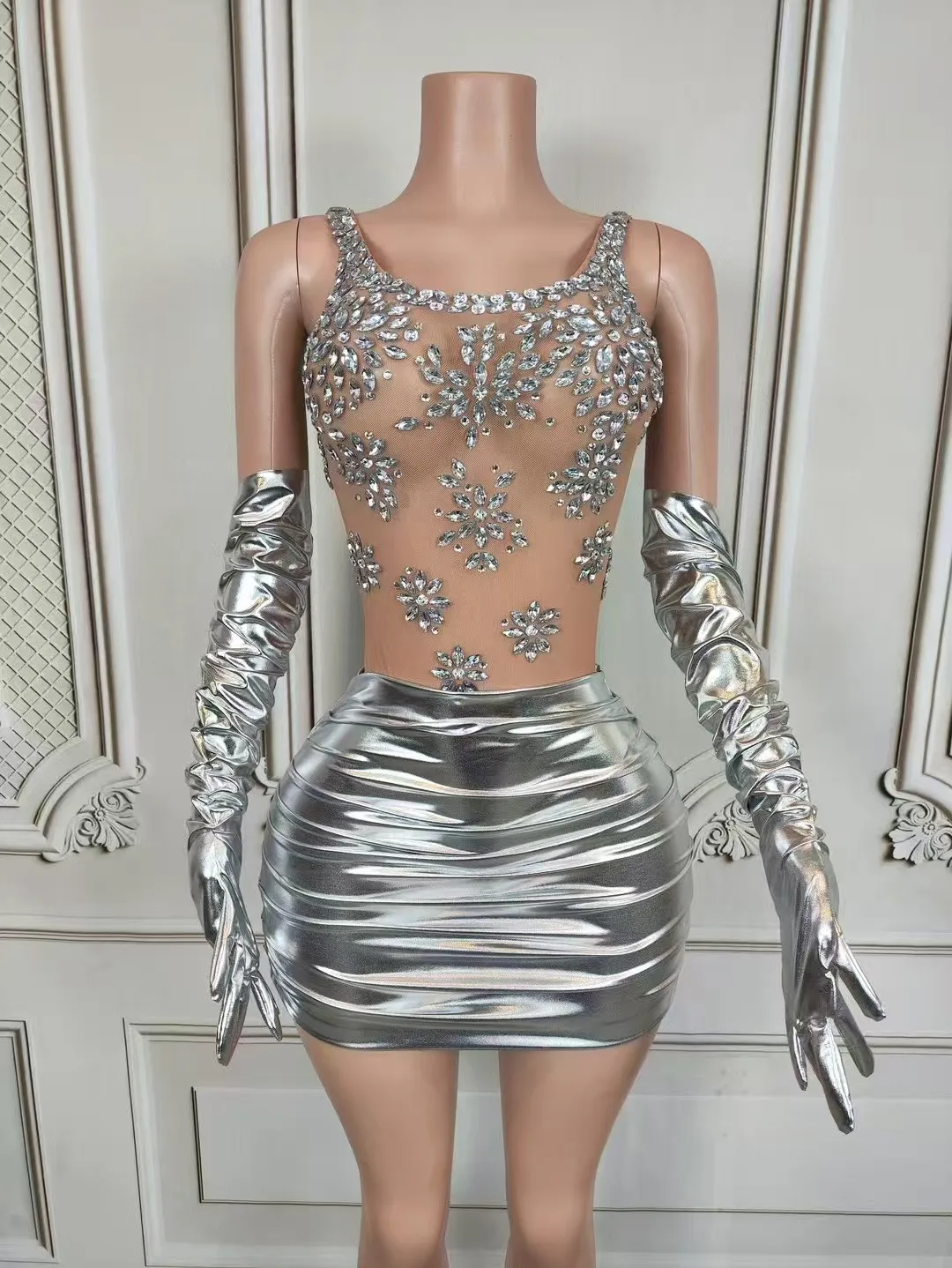 Sexy See Through Mesh Bodycon Wrap Dress WomenNight Club Party Qutfit Sparkly Crystals Silver MiniDress with Gloves Set D305
Sexy See Through Mesh Bodycon Wrap Dress WomenNight Club Party Qutfit Sparkly Crystals Silver MiniDress with Gloves Set D305