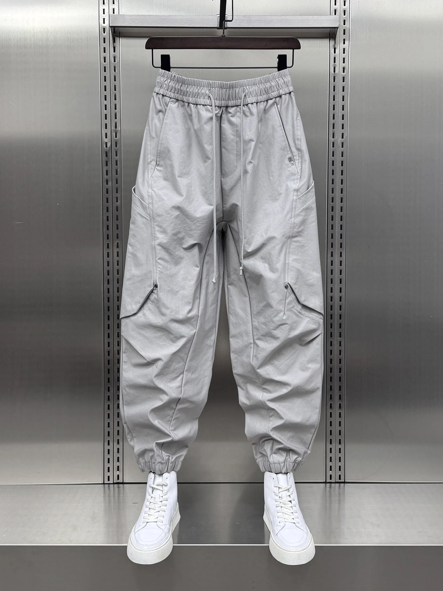 Мужские повседневные спортивные брюки в американском стиле, осенняя новинка, свободный крой, удобные, дышащие
Мужские повседневные спортивные брюки в американском стиле, осенняя новинка, свободный крой, удобные, дышащие