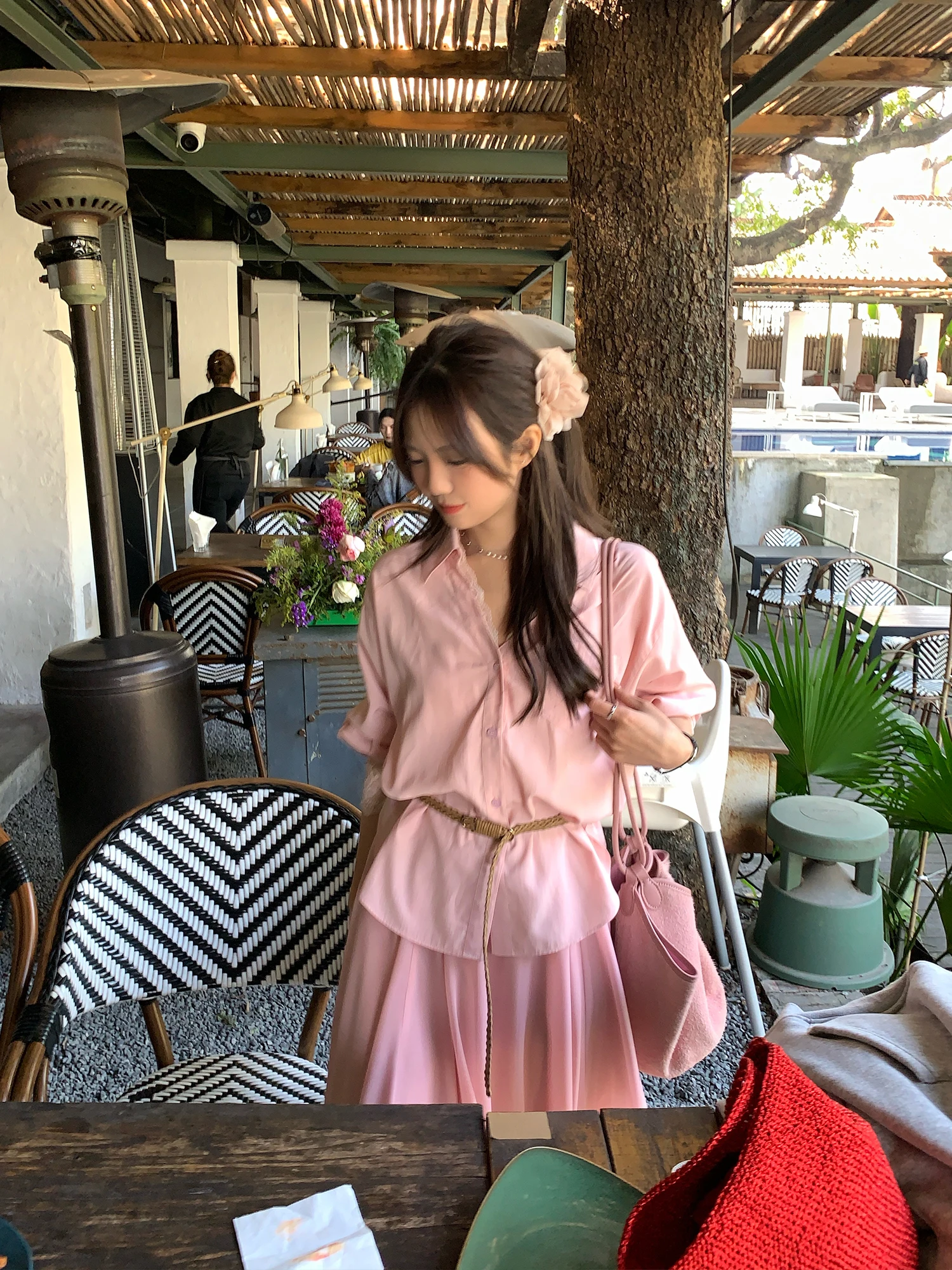 Розовая женская блузка с длинным рукавом: новая весенняя коллекция, повседневный свободный крой, из мягкого полиэстера, с цветным узором
Розовая женская блузка с длинным рукавом: новая весенняя коллекция, повседневный свободный крой, из мягкого полиэстера, с цветным узором