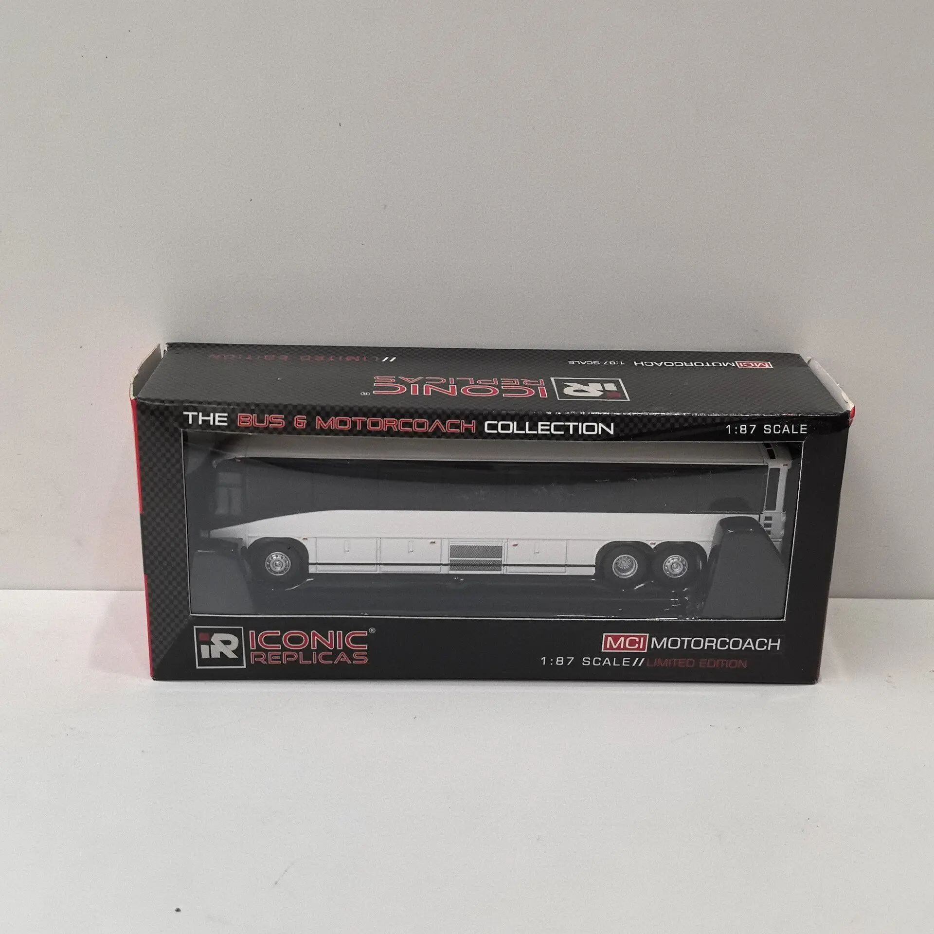 Diecast IR HO 1/87 Scale MCI Motorcoach Bus 19 Alloy Car Model
Diecast IR HO 1/87 Scale MCI Motorcoach Bus 19 Alloy Car Model