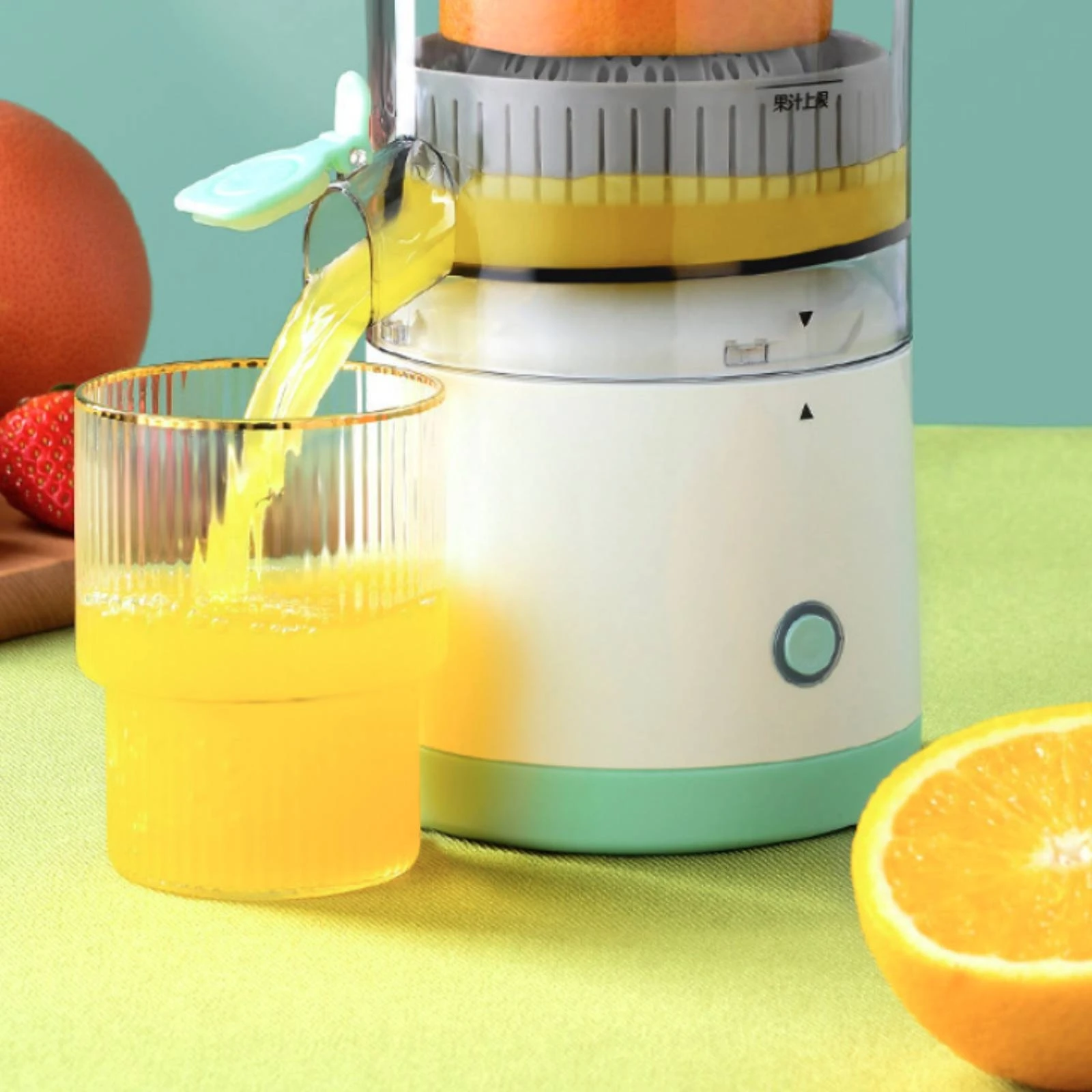 Portable Citrus Juicer Compact Cordless Juicer Cup Portable Lemon Press Transparent Chamber Juice Extractor Handheld Style
Portable Citrus Juicer Compact Cordless Juicer Cup Portable Lemon Press Transparent Chamber Juice Extractor Handheld Style