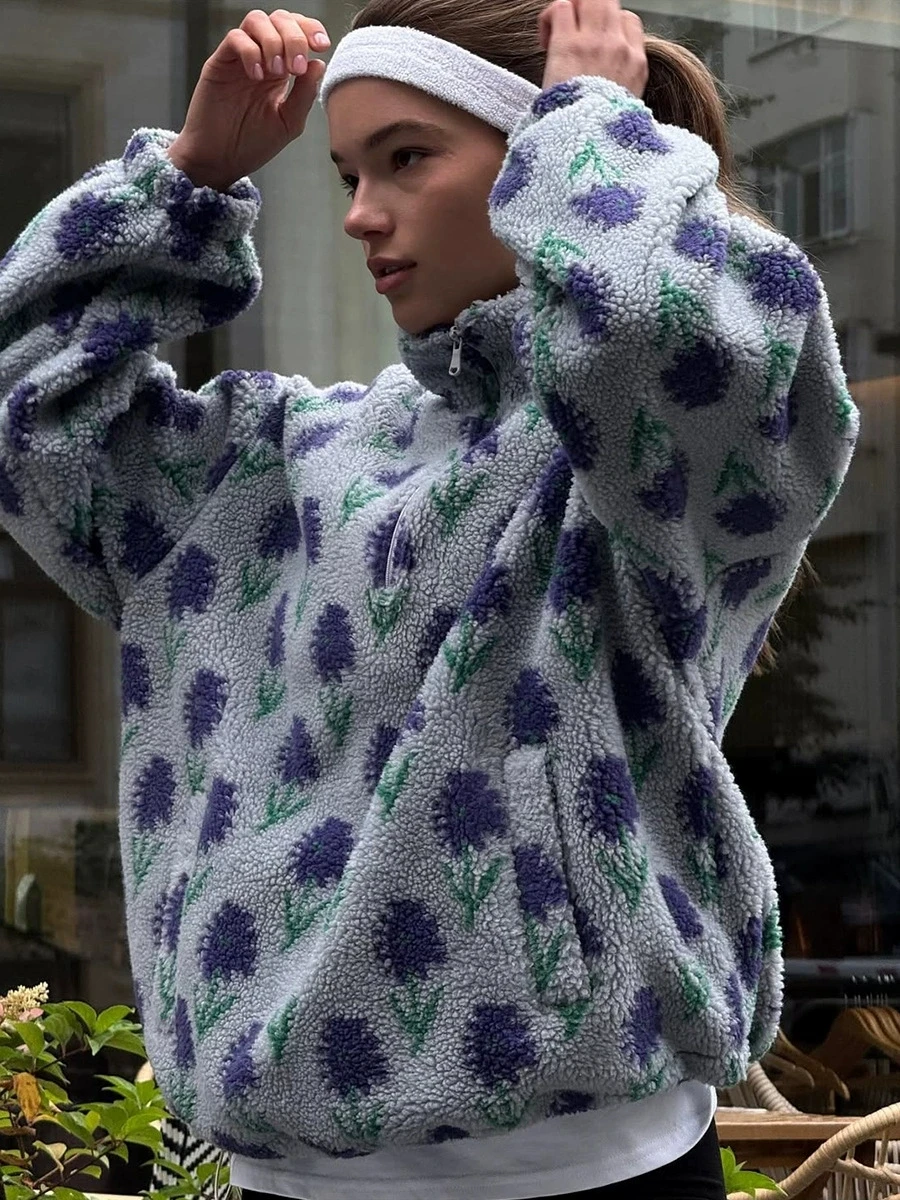 Новинка 2025, женская осенне-зимняя новая флисовая жаккардовая толстовка с половиной молнии, свободные толстовки с высоким воротом
Новинка 2025, женская осенне-зимняя новая флисовая жаккардовая толстовка с половиной молнии, свободные толстовки с высоким воротом