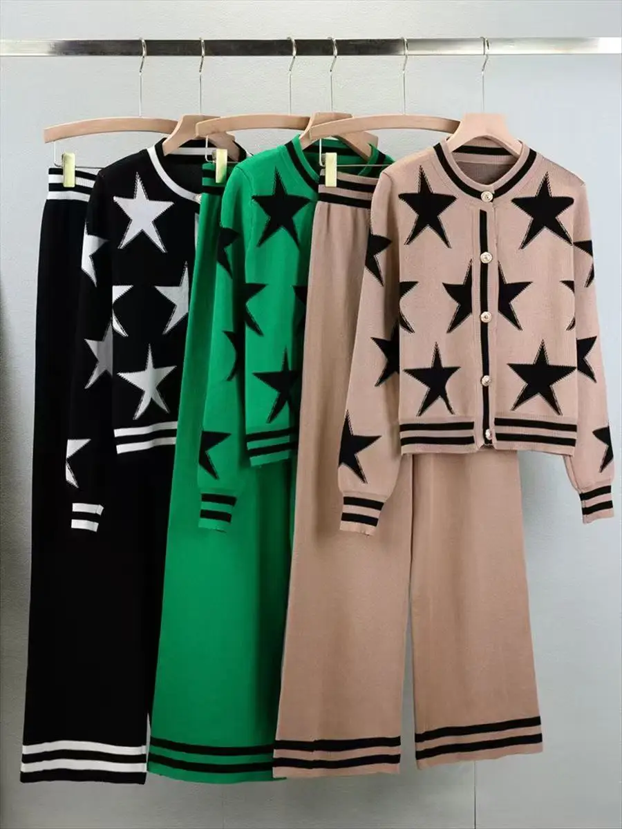 Casual 2pcs Sets Korean Star Print Knit Two Pieces Suits Women O Neck Single Breasted Cardigan Sweater+Wide Leg Pants
Casual 2pcs Sets Korean Star Print Knit Two Pieces Suits Women O Neck Single Breasted Cardigan Sweater+Wide Leg Pants
