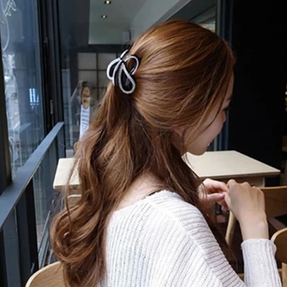 Rhinestone Hair Claw Clips Elegant Diamond Hairpin Accessories Bridesmaid Jaw Clip Headdress Long Lasting Durable Christmas
Rhinestone Hair Claw Clips Elegant Diamond Hairpin Accessories Bridesmaid Jaw Clip Headdress Long Lasting Durable Christmas
