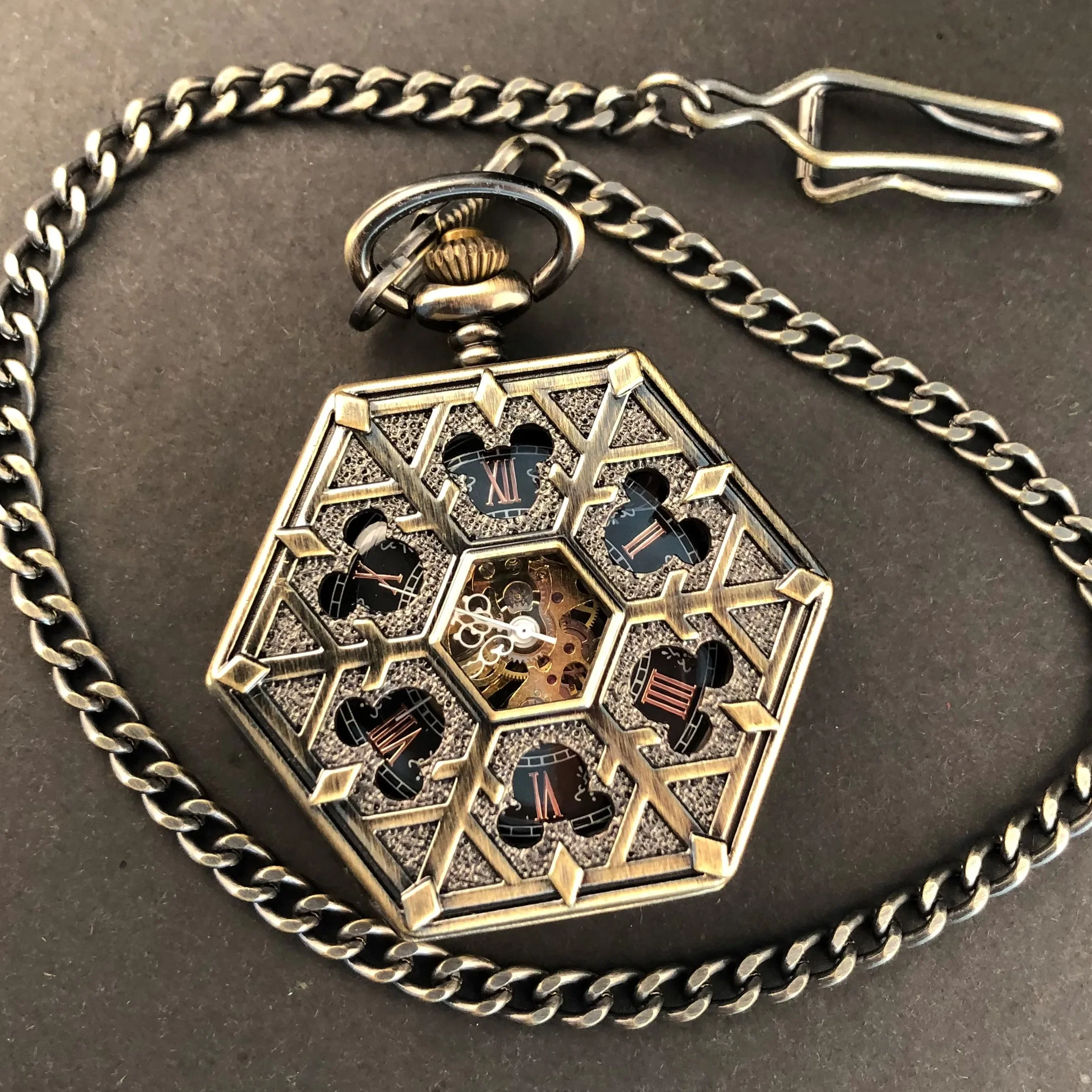 Vintage Hexagonal Polygon Skeleton Pocket Watch Mechanical For Men Women Hand-winding High Quality Pocket&Fob Chain Watches
Vintage Hexagonal Polygon Skeleton Pocket Watch Mechanical For Men Women Hand-winding High Quality Pocket&Fob Chain Watches