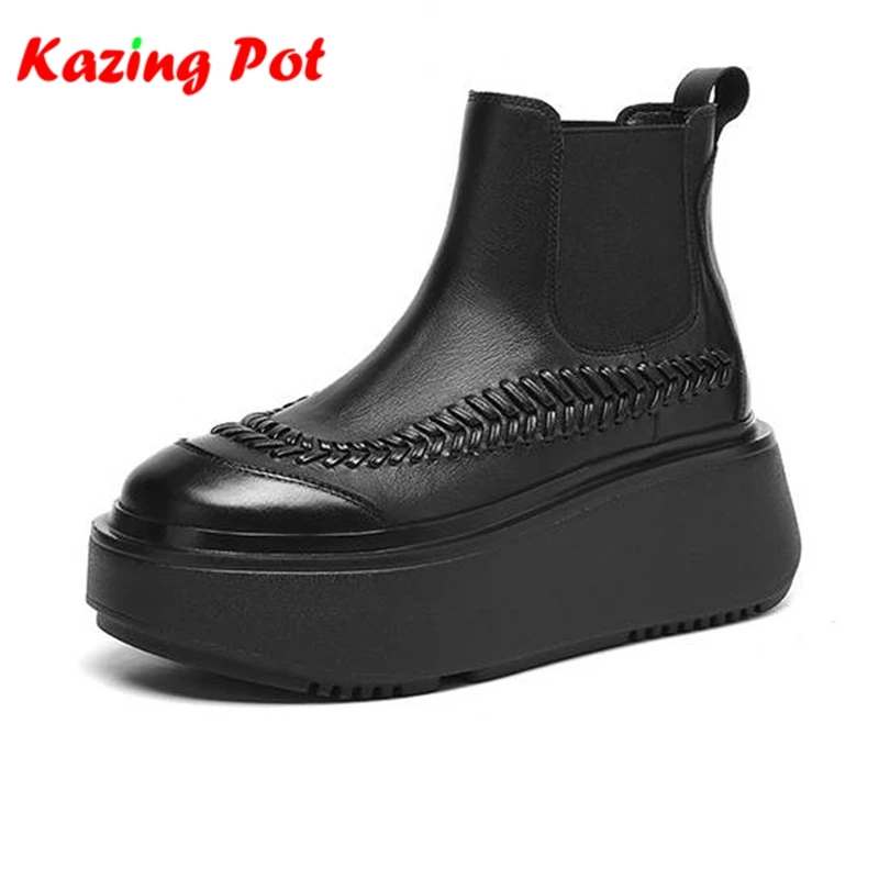 Genuine Leather Thick Bottom Modern Fashion Boots Warm Winter Autumn Shoes Slip On Carving Sewing Brand Women Chic Ankle Boots
Genuine Leather Thick Bottom Modern Fashion Boots Warm Winter Autumn Shoes Slip On Carving Sewing Brand Women Chic Ankle Boots