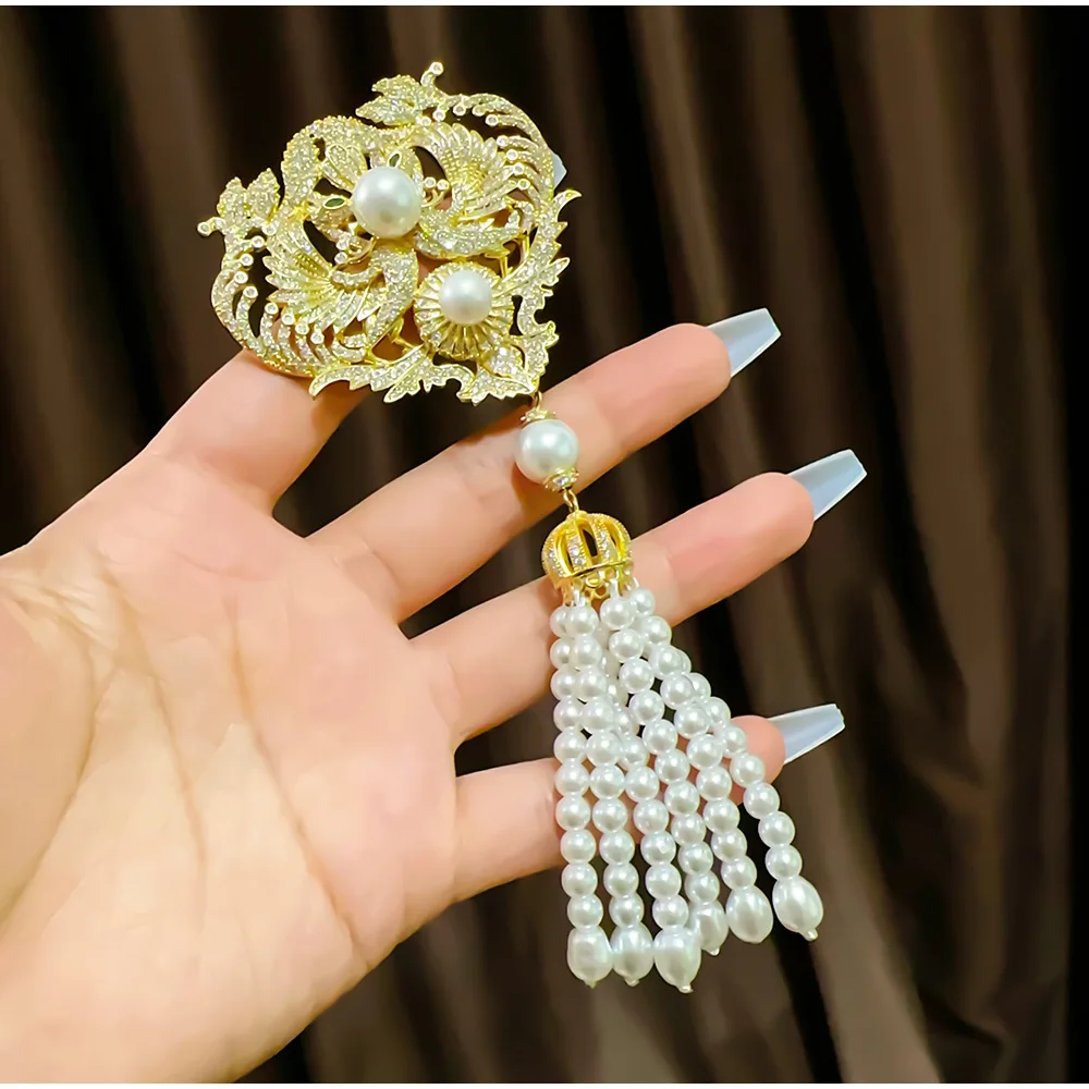 Новая легкая роскошная жемчужная элегантная брошь с кисточками в дворцовом стиле, модная атмосфера, высококачественная булавка на ощупь
Новая легкая роскошная жемчужная элегантная брошь с кисточками в дворцовом стиле, модная атмосфера, высококачественная булавка на ощупь