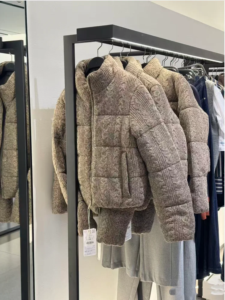 Осень-зима, Новое поступление, женское вязаное хлопковое пальто с хлебом, воротник-стойка, теплая верхняя одежда, повседневная свободная посадка на молнии
Осень-зима, Новое поступление, женское вязаное хлопковое пальто с хлебом, воротник-стойка, теплая верхняя одежда, повседневная свободная посадка на молнии