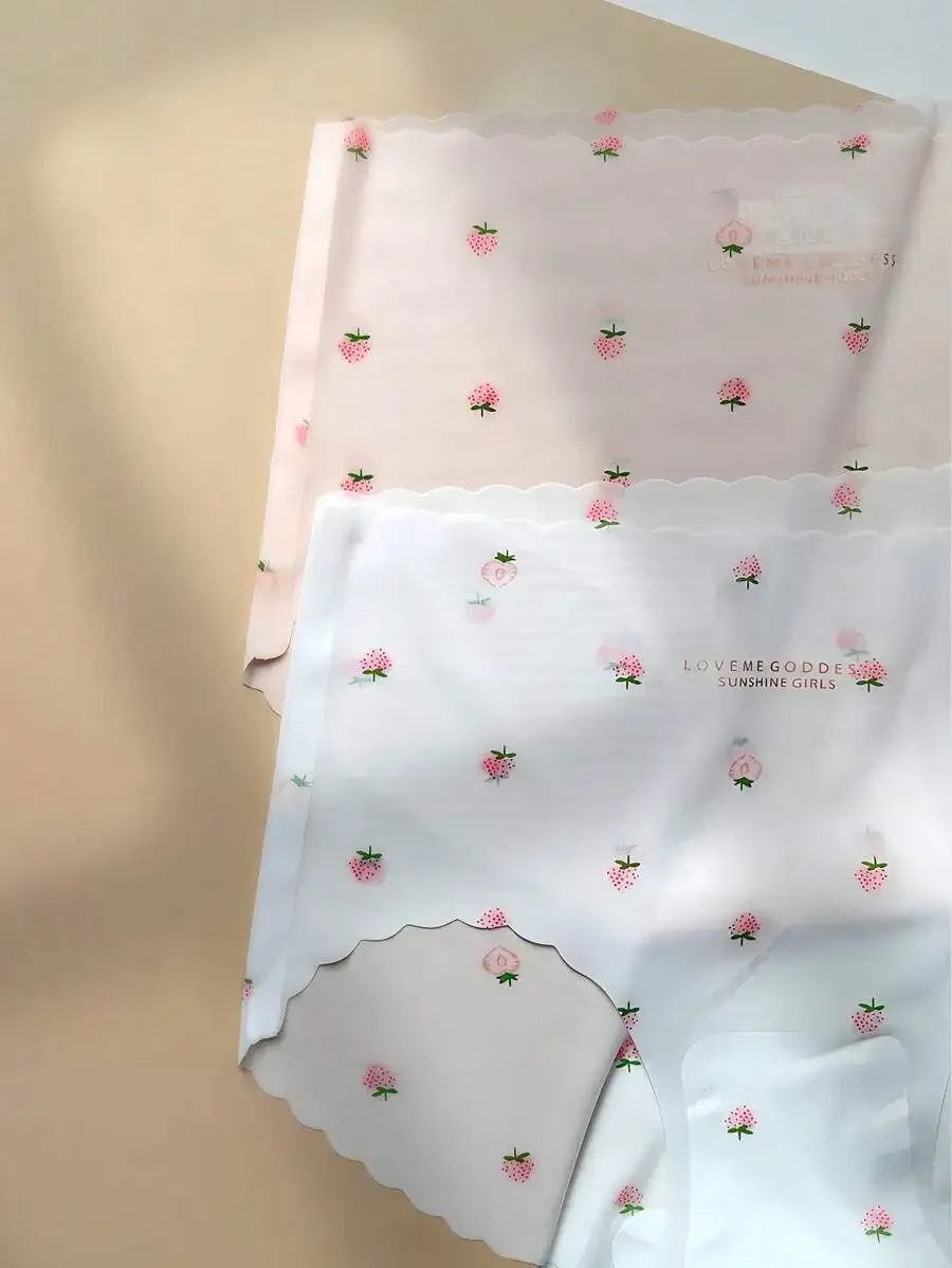 5 Pcs Women Ultra Thin Ice Silk Strawberry Print Panties
5 Pcs Women Ultra Thin Ice Silk Strawberry Print Panties