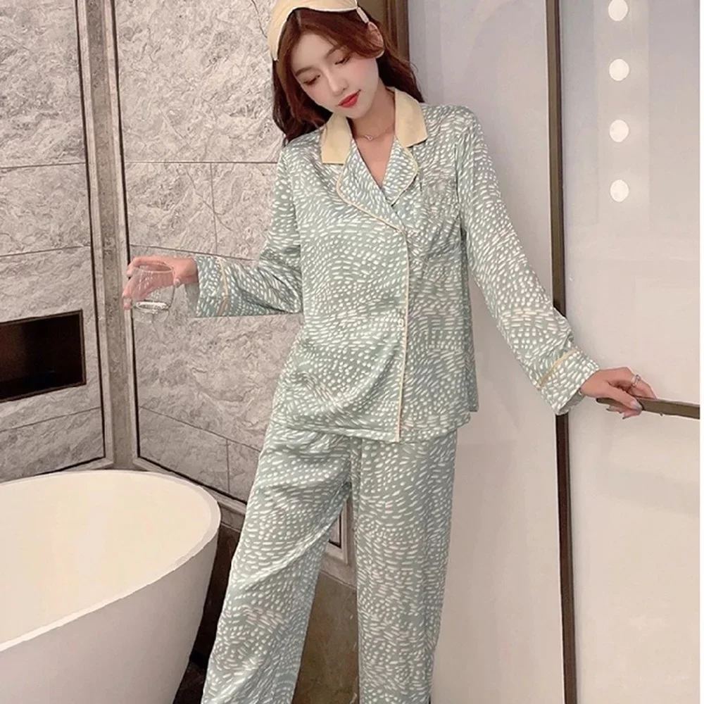 Ice Silk Pajamas for Women's High-end Cardigan Long-sleeved Trousers Hot Style Suit Home Service Top Quality Women's Pajamas Set
Ice Silk Pajamas for Women's High-end Cardigan Long-sleeved Trousers Hot Style Suit Home Service Top Quality Women's Pajamas Set
