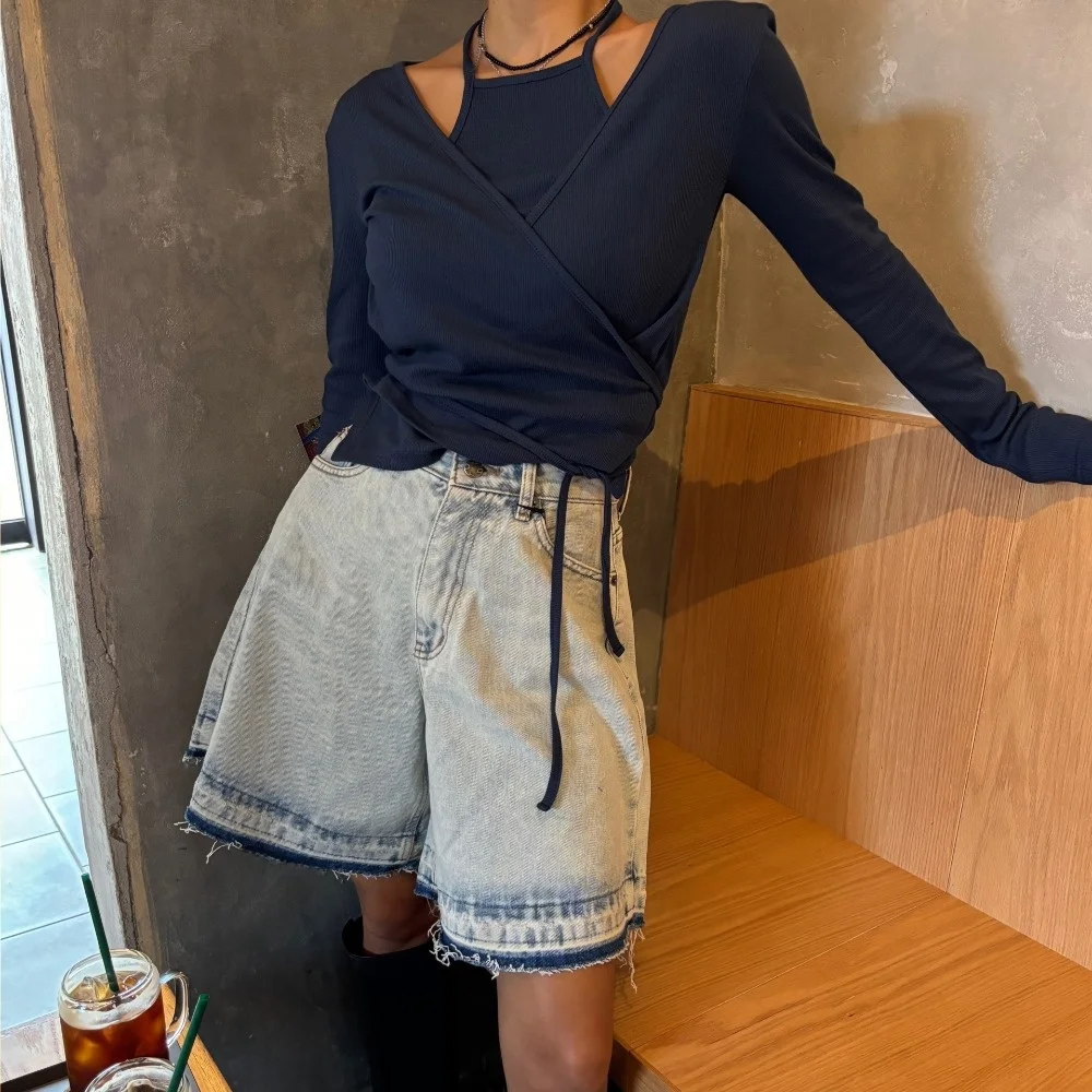 High Waist Wide Leg Jeans Shorts Women's Fashion Summer 2026 Frayed Hem Loose Fit Casual Style Korean Chic Short Pants
High Waist Wide Leg Jeans Shorts Women's Fashion Summer 2026 Frayed Hem Loose Fit Casual Style Korean Chic Short Pants