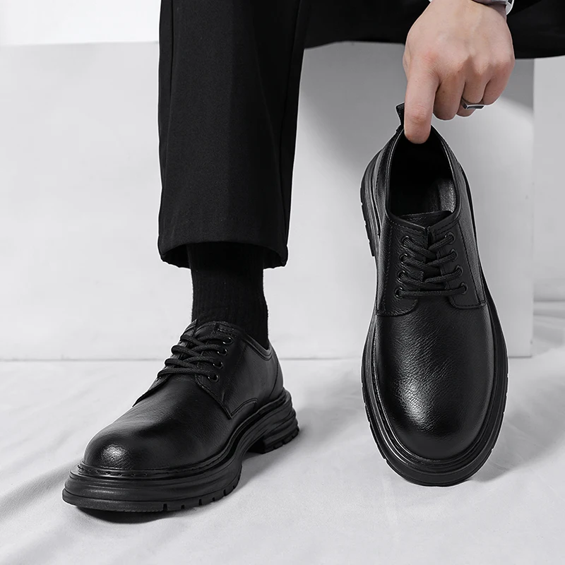 High Quality Genuine Leather, Soft and Comfortable, Long Lasting Wear
High Quality Genuine Leather, Soft and Comfortable, Long Lasting Wear