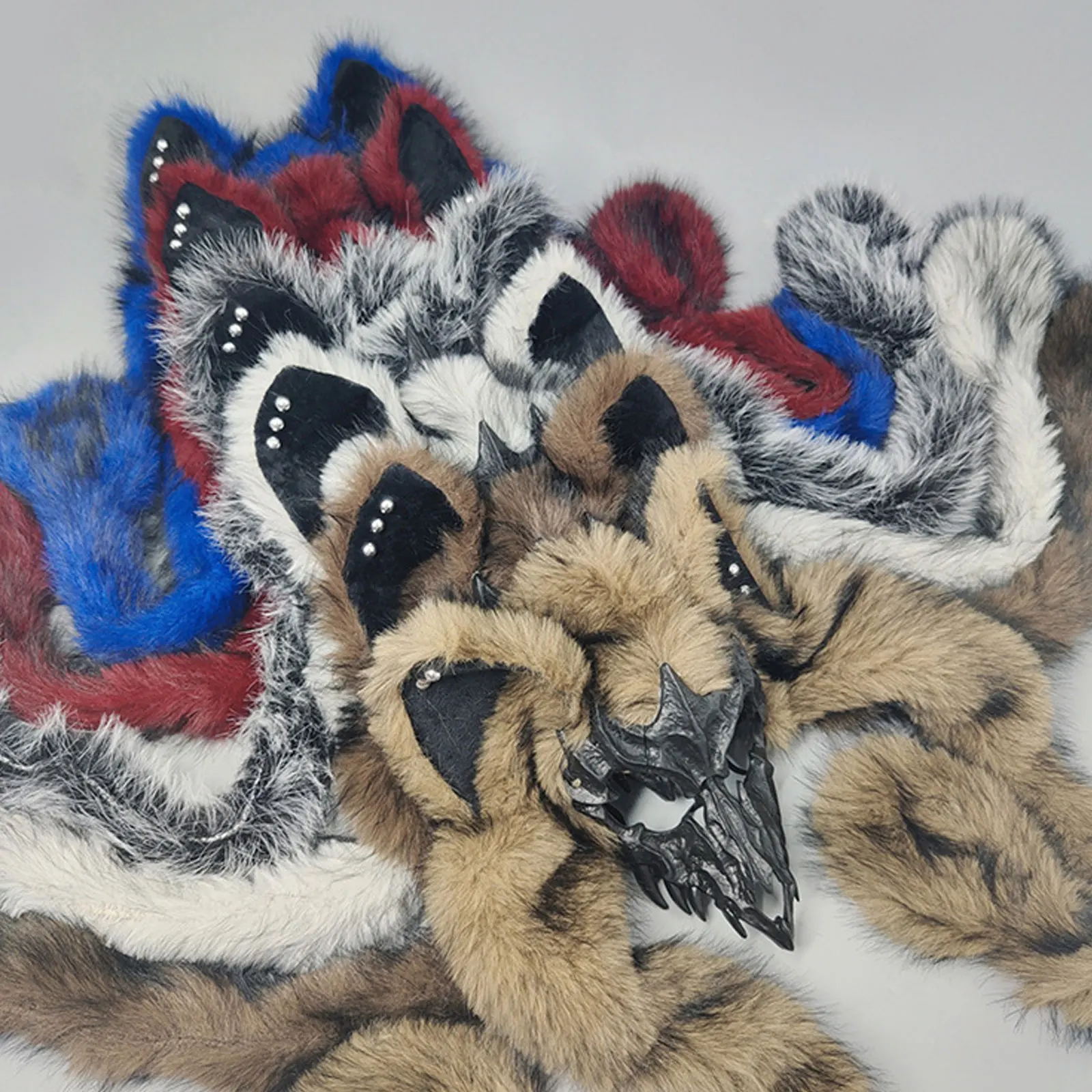 Маска животного с ушками волка и лисы, плюшевая маска для Хэллоуина, карнавала, вечеринки, костюмированных мероприятий, аксессуар для мужчин и женщин, для бала, косплея, карнавальных костюмов.
Маска животного с ушками волка и лисы, плюшевая маска для Хэллоуина, карнавала, вечеринки, костюмированных мероприятий, аксессуар для мужчин и женщин, для бала, косплея, карнавальных костюмов.