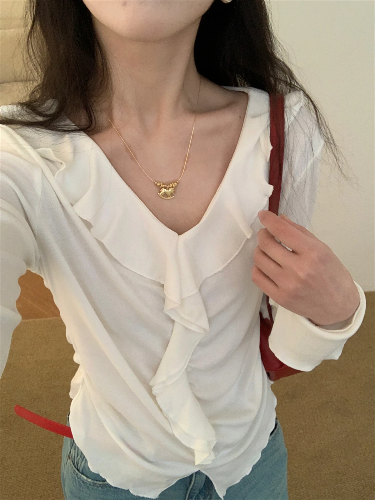 Korean Casual Style Women's Elastic V-neck Ruffle Long Sleeve Shirt Slimming Design Spring 2026 New Fashion Breathable Skin-f...
Korean Casual Style Women's Elastic V-neck Ruffle Long Sleeve Shirt Slimming Design Spring 2026 New Fashion Breathable Skin-f...