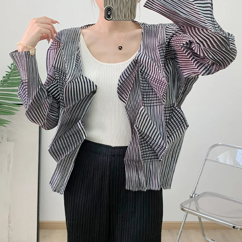 SXZ Pleated Jacket Black Gray Jacket Pleats 2025 Spring New Pleated Two-wear Cardigan Yankee Thin Women Korean Version Clothing
SXZ Pleated Jacket Black Gray Jacket Pleats 2025 Spring New Pleated Two-wear Cardigan Yankee Thin Women Korean Version Clothing