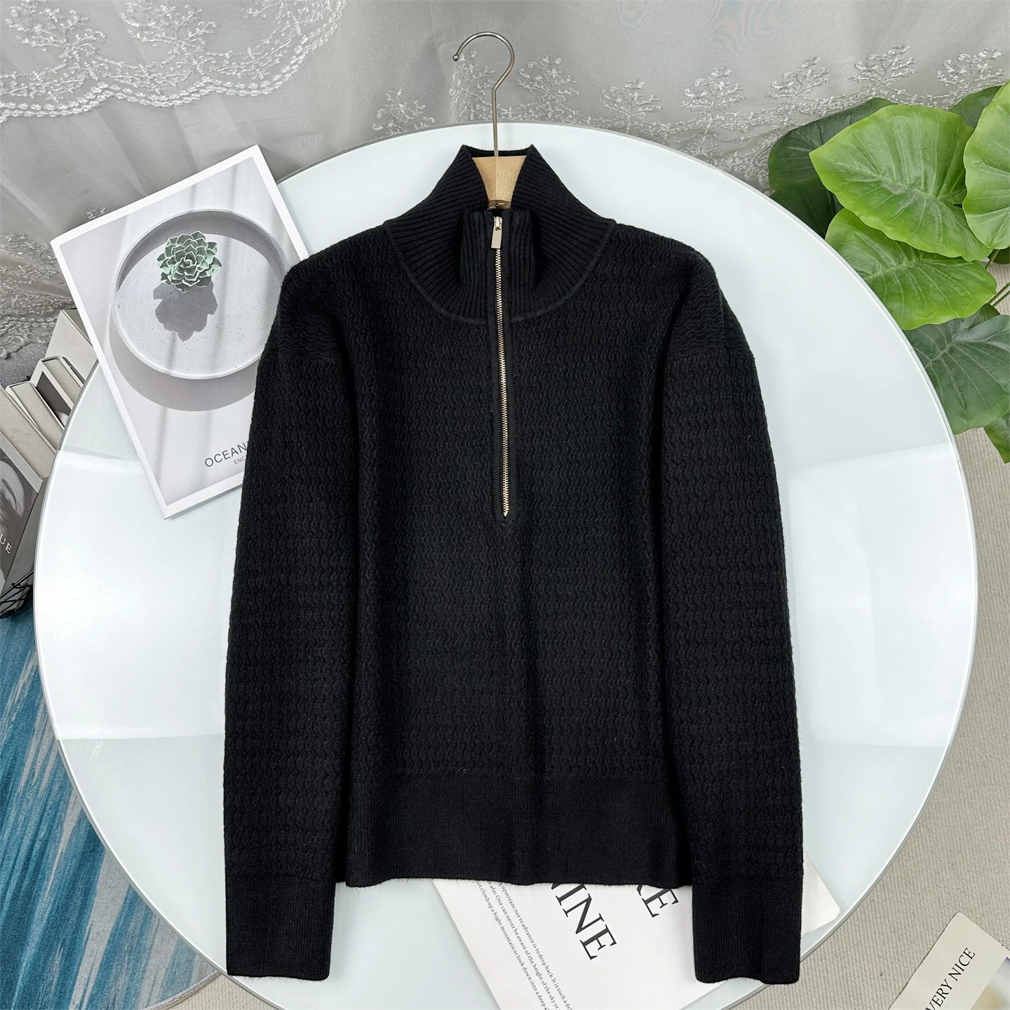 Simple Casual Knitted Sweater Half Zipper Red Black Women's Overhead Winter New Arrival Long Sleeve Stand Collar Girl's Fashion
Simple Casual Knitted Sweater Half Zipper Red Black Women's Overhead Winter New Arrival Long Sleeve Stand Collar Girl's Fashion