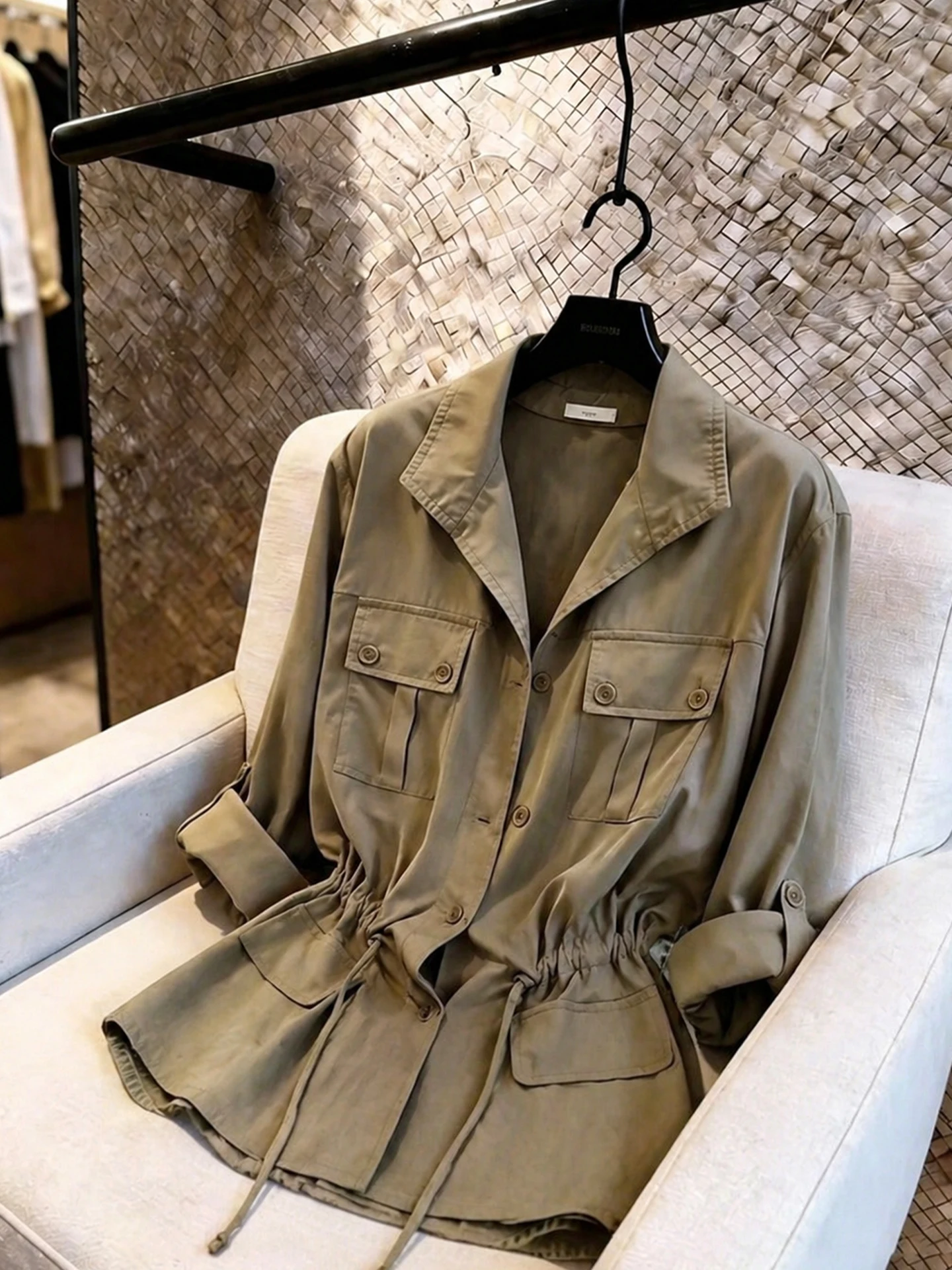 Women's Pure Color Single-Button Coat Slim Fit Collar Design Commute Style Korean Version Straight Tube Type Jacket
Women's Pure Color Single-Button Coat Slim Fit Collar Design Commute Style Korean Version Straight Tube Type Jacket