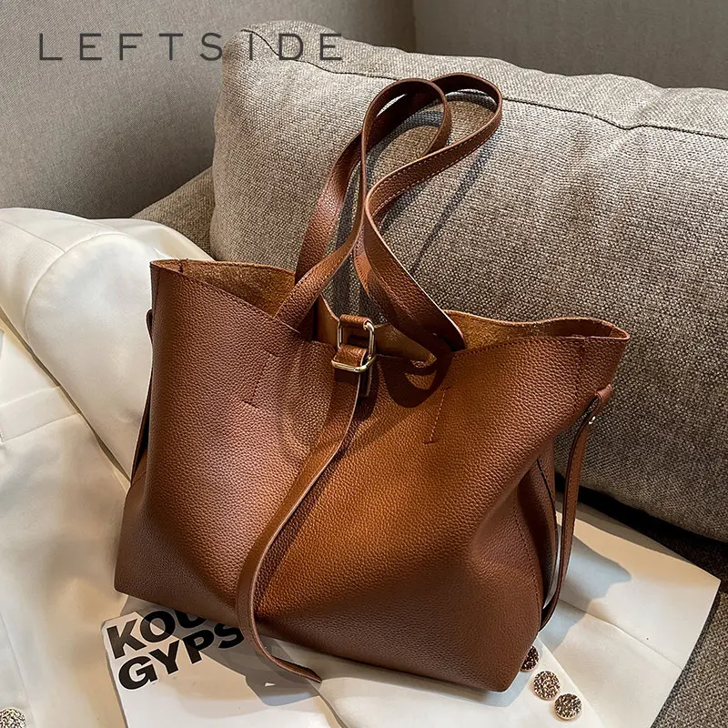 LEFTSIDE Tote BagS 2022 Trend Vintage Women Soft Leather Designer Simple Handbags and Purses Shoulder Side Bags
LEFTSIDE Tote BagS 2022 Trend Vintage Women Soft Leather Designer Simple Handbags and Purses Shoulder Side Bags