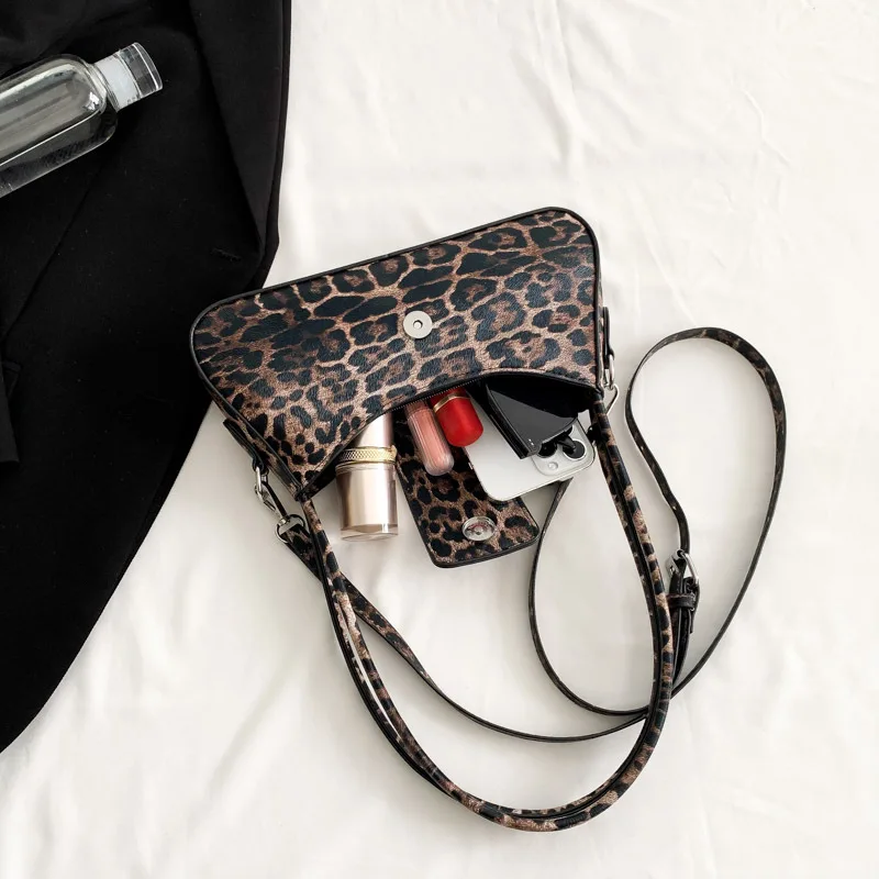French Style Underarm Bag for Women Brown Black Leopard Handbag Clutch Bag Female Vintage PU Leather Crossbody Bags Versatile
French Style Underarm Bag for Women Brown Black Leopard Handbag Clutch Bag Female Vintage PU Leather Crossbody Bags Versatile